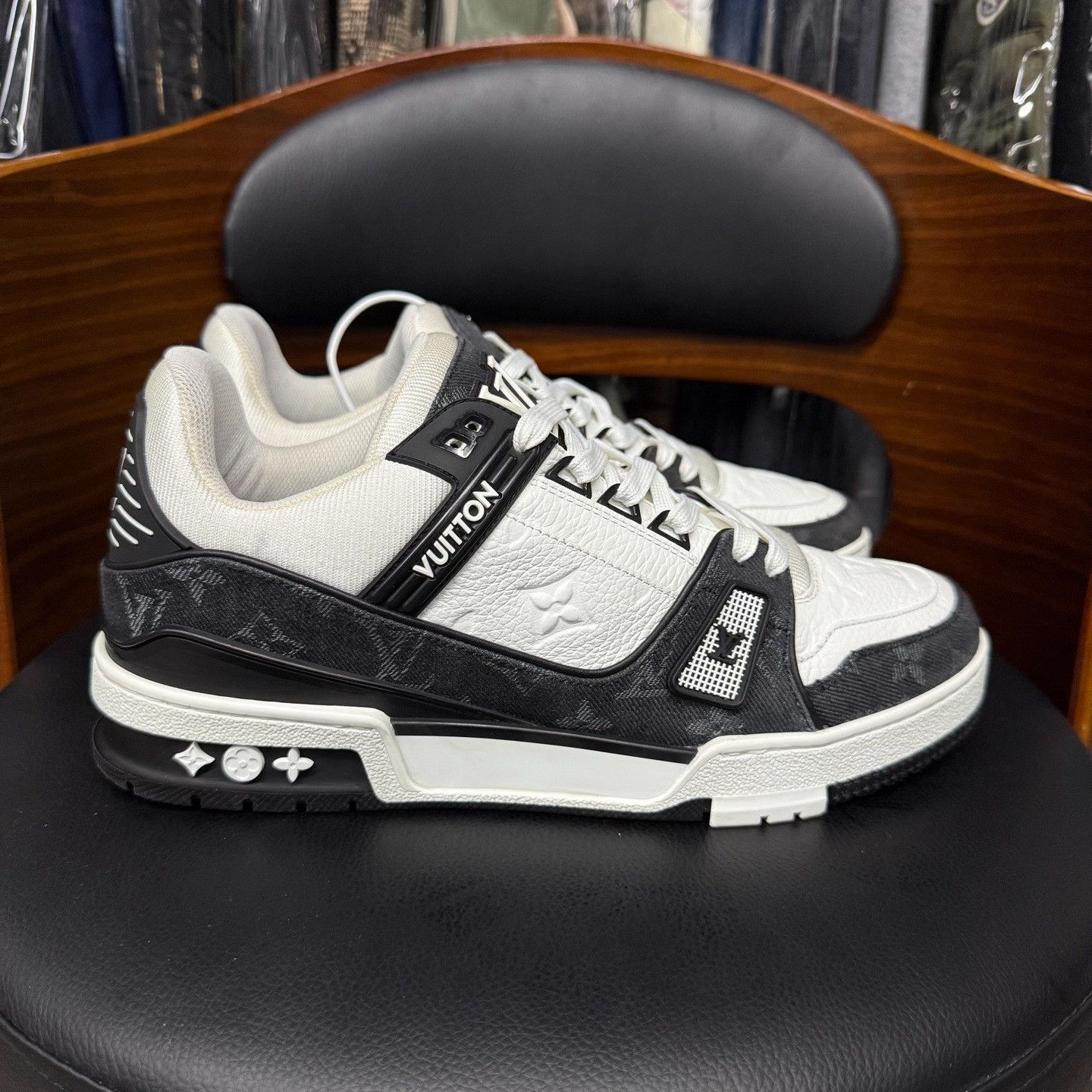 Louis Vuitton Louis Vuitton Training Denim Black Lowtop Sneakers 7.5 Men Size US 7.5 / EU 40-41 - 4 Thumbnail