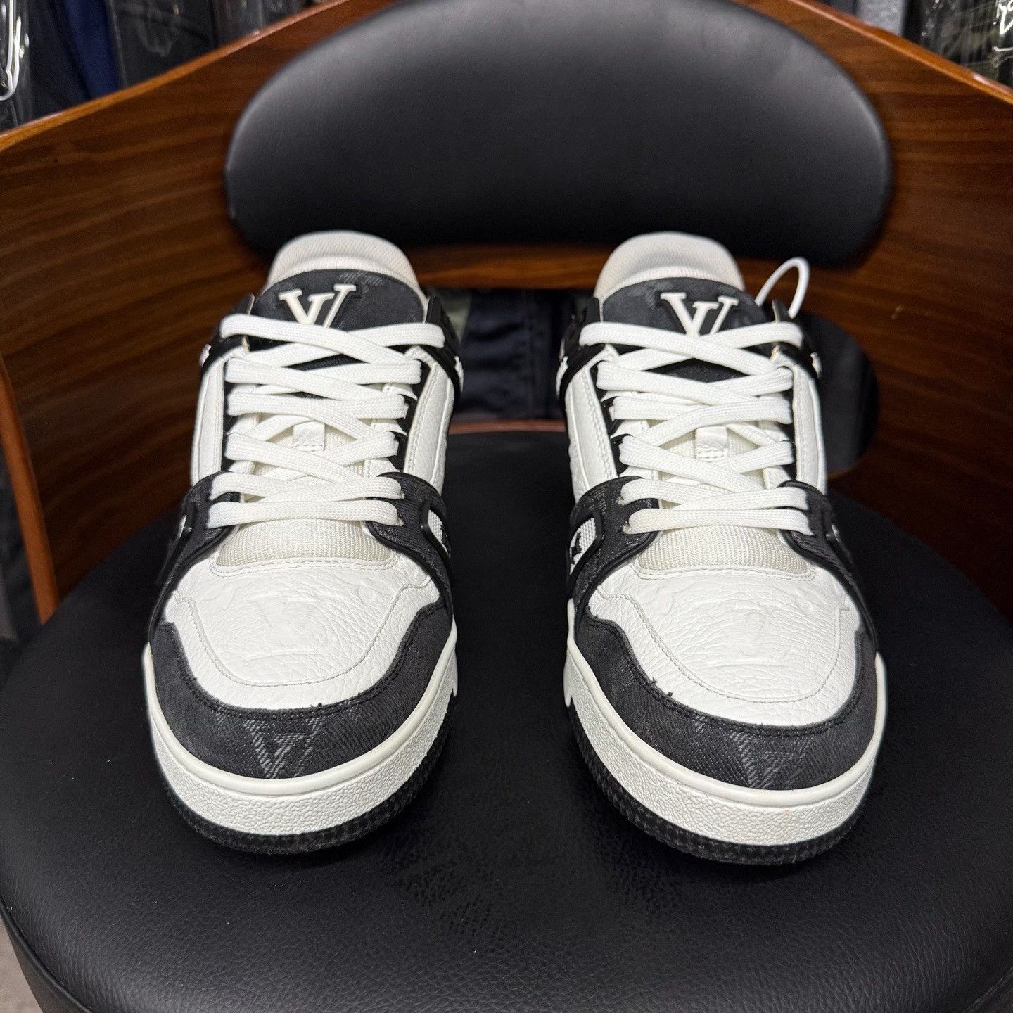 Louis Vuitton Louis Vuitton Training Denim Black Lowtop Sneakers 7.5 Men Size US 7.5 / EU 40-41 - 2 Thumbnail
