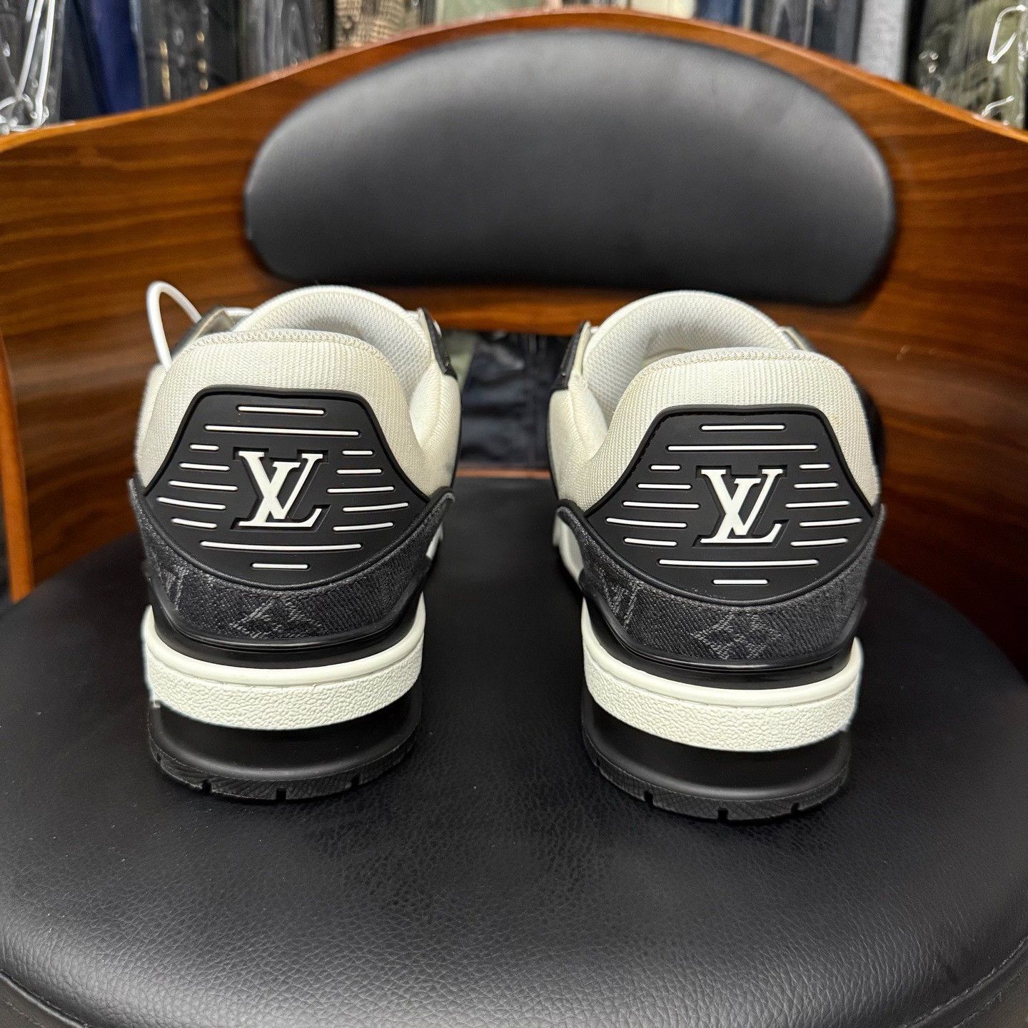 Louis Vuitton Louis Vuitton Training Denim Black Lowtop Sneakers 7.5 Men Size US 7.5 / EU 40-41 - 3 Thumbnail