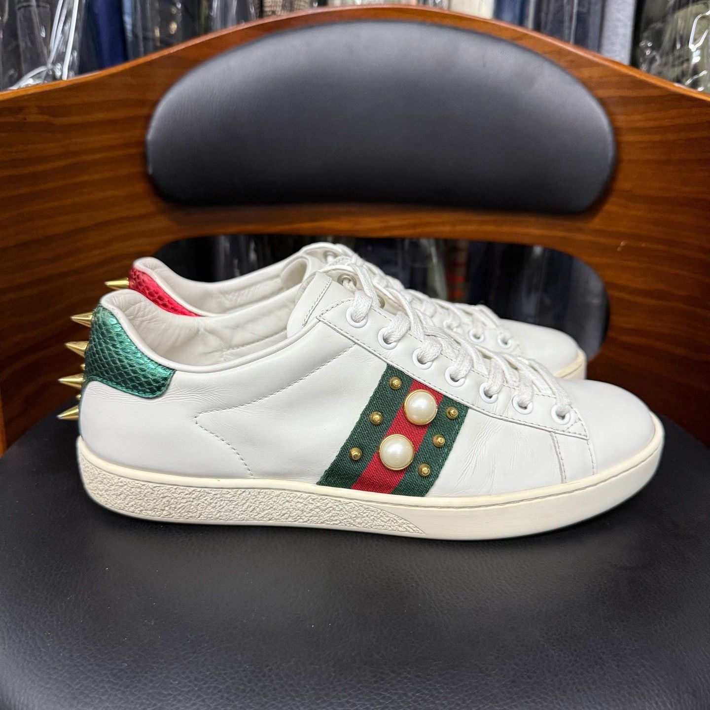 Gucci Gucci White Lowtop Sneakers 37 Women Size US 6.5 / IT 36.5 - 4 Thumbnail