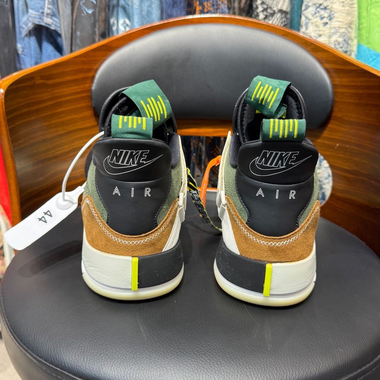 Nike Nike AJ33 Collab Green Lowtop Sneakers 10.5 Men Size US 10.5 / EU 43-44 - 3 Thumbnail