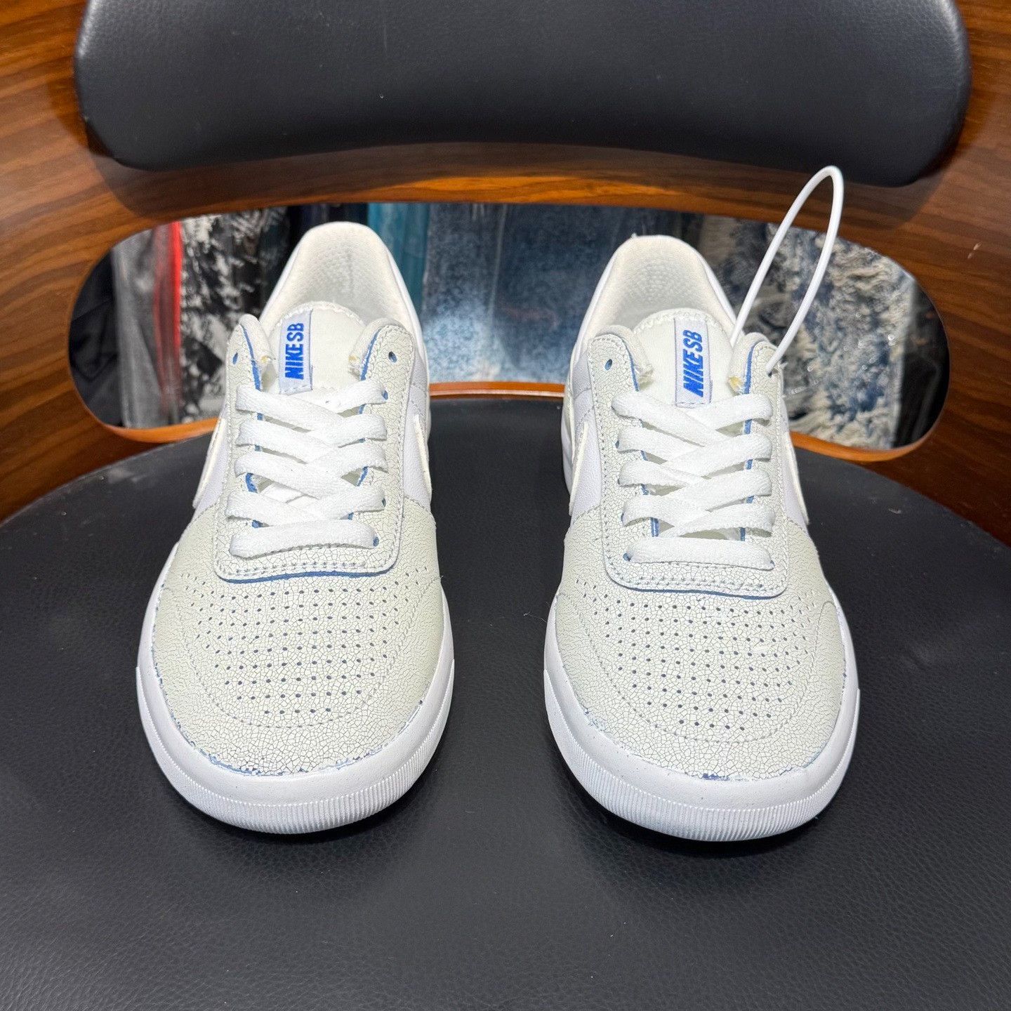 Nike Nike Blue Lowtop Sneakers 5 Men Size US 5 / EU 37 - 2 Thumbnail