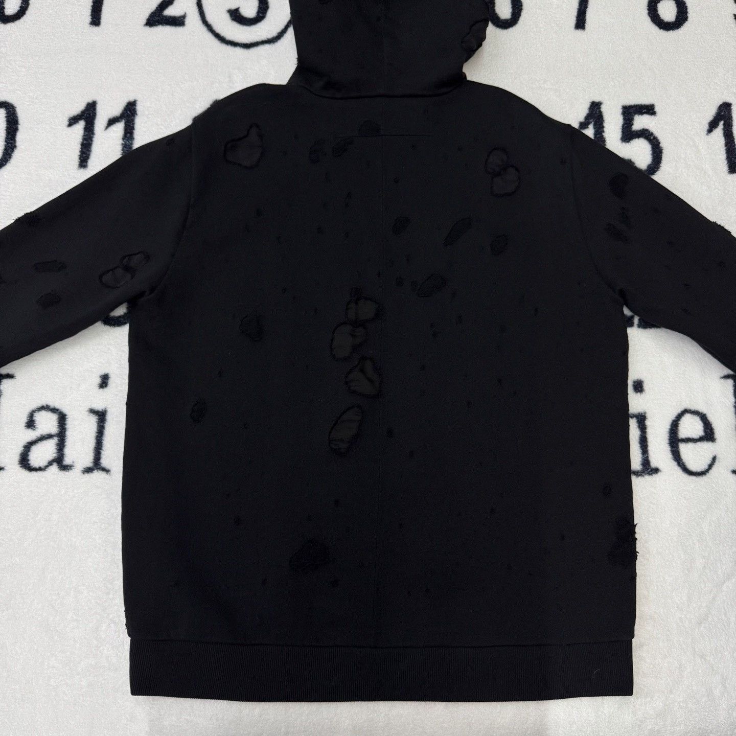 Givenchy Givenchy Distressed Black Hoodie XXL Men Size US XXL / EU 58 / 5 - 3 Thumbnail