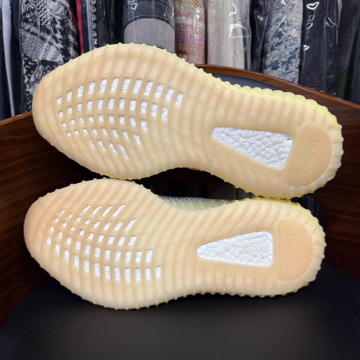 Yeezy Yeezy White Lowtop Sneakers 43 Men Size US 10 / EU 43 - 8 Thumbnail