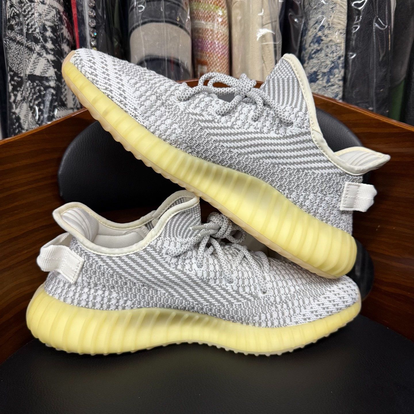 Yeezy Yeezy White Lowtop Sneakers 43 Men Size US 10 / EU 43 - 7 Thumbnail