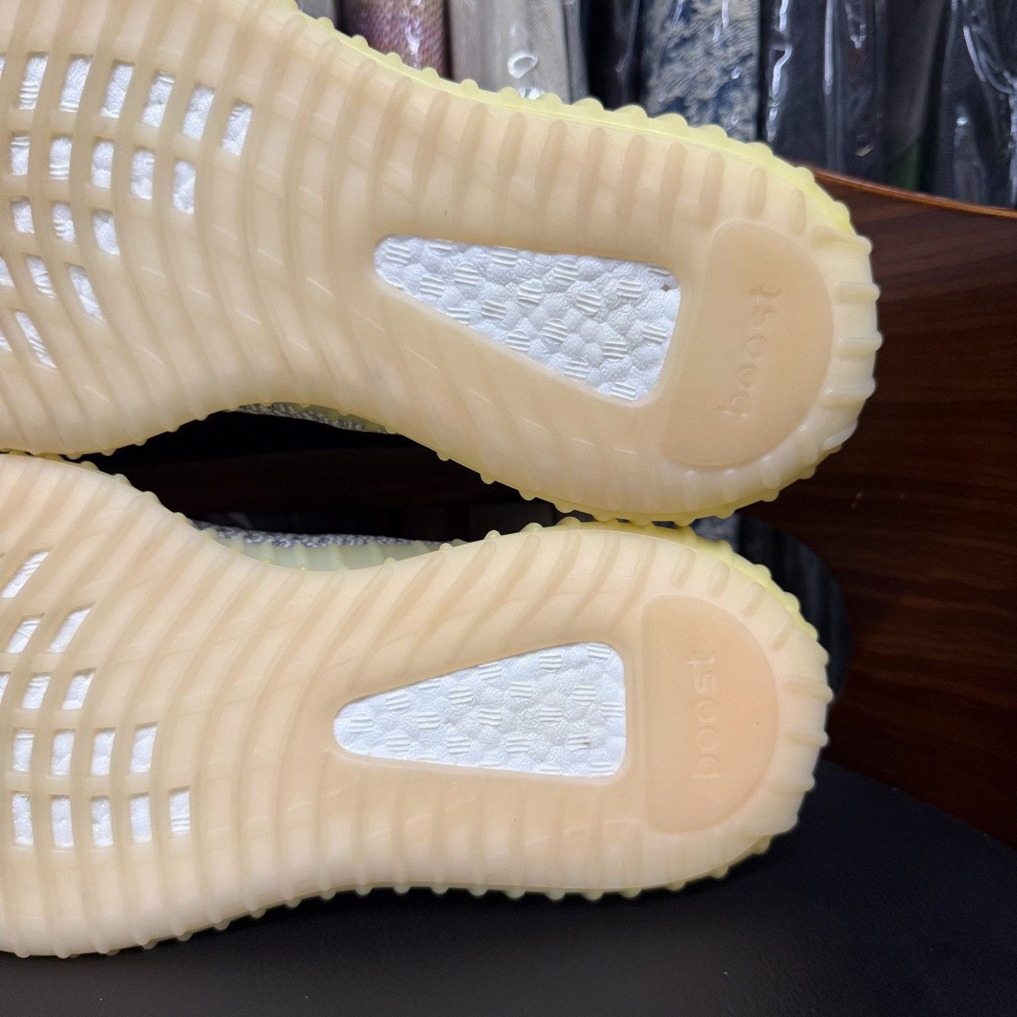 Yeezy Yeezy White Lowtop Sneakers 43 Men Size US 10 / EU 43 - 9 Thumbnail