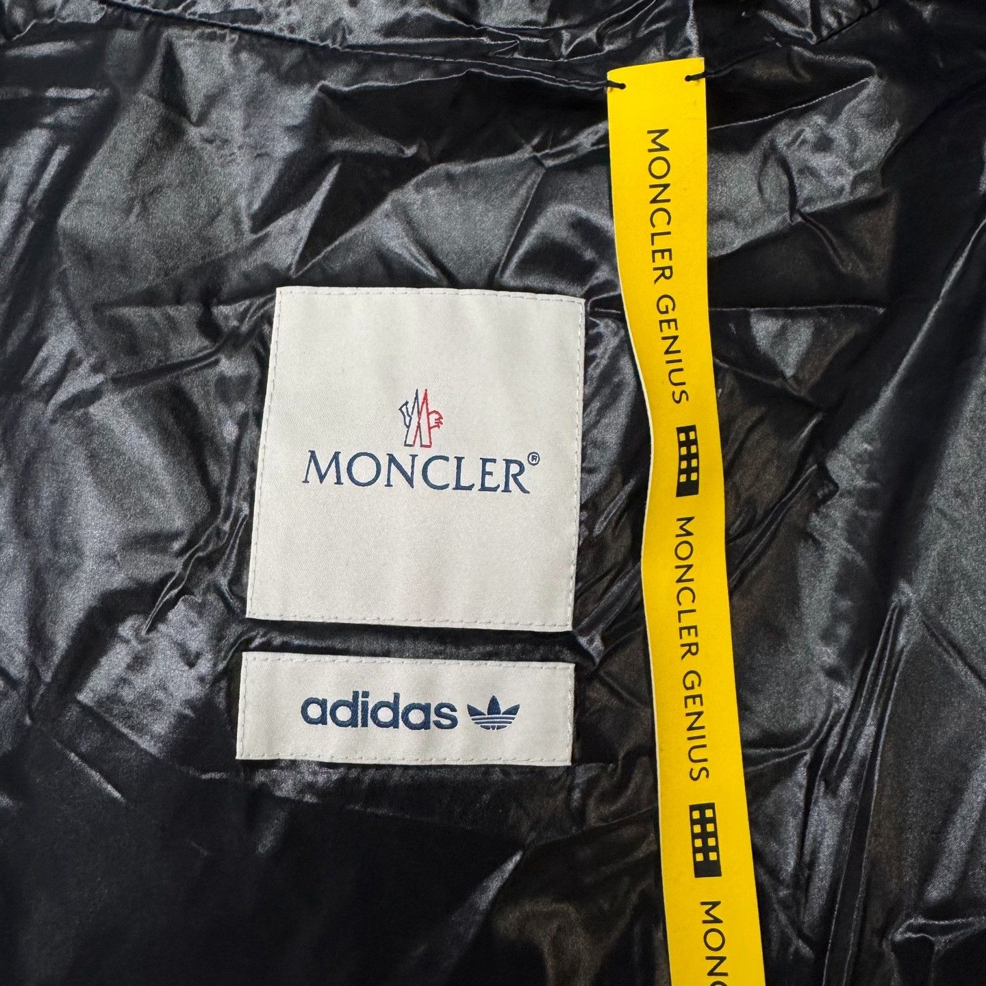 Moncler Moncler Down Hoodie L Men Size US L / EU 52-54 / 3 - 5 Thumbnail