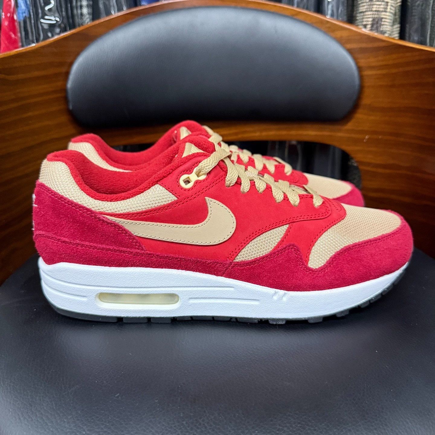 Nike Nike MAX1 Red Lowtop Sneakers 42 Men Size US 9 / EU 42 - 3 Thumbnail