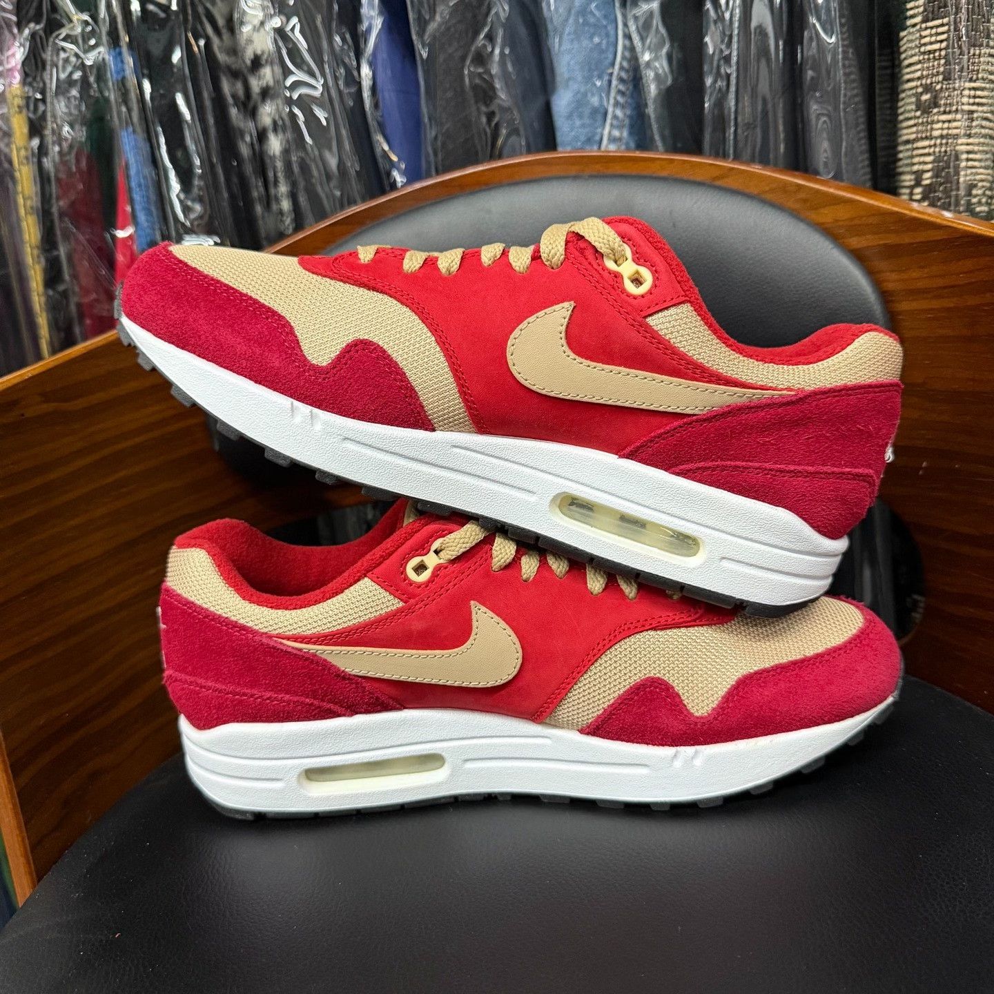 Nike Nike MAX1 Red Lowtop Sneakers 42 Men Size US 9 / EU 42 - 6 Thumbnail