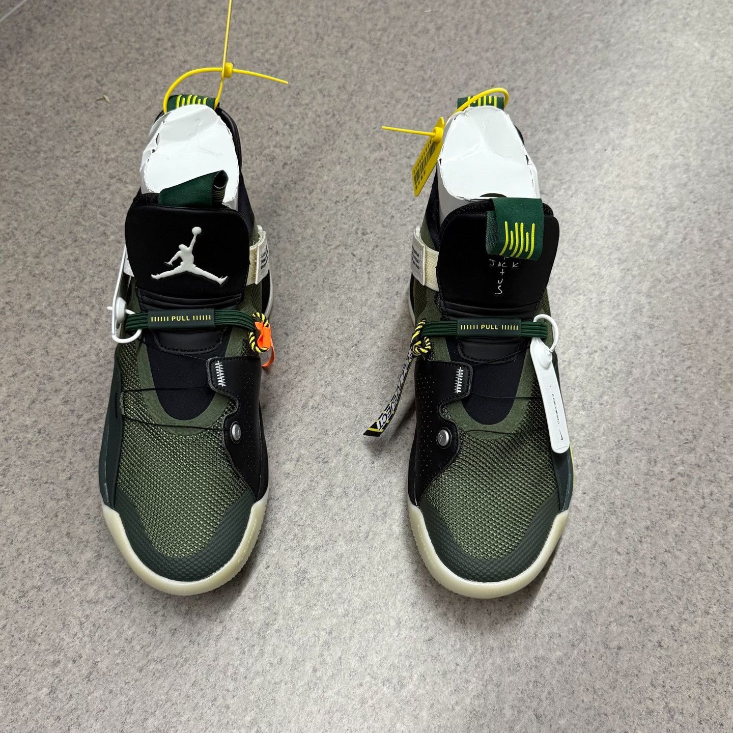 Nike Nike AJ33 Collab Green Lowtop Sneakers 33 Men Size US 5 / EU 37 - 5 Thumbnail