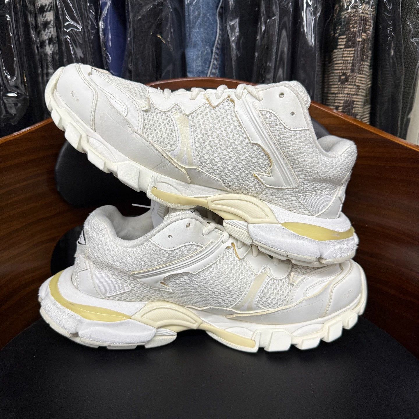 Balenciaga Balenciaga Nylon White Lowtop Sneakers 42 Men Size US 9 / EU 42 - 7 Thumbnail