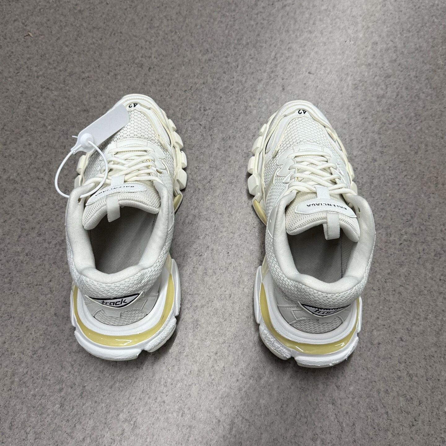 Balenciaga Balenciaga Nylon White Lowtop Sneakers 42 Men Size US 9 / EU 42 - 8 Thumbnail