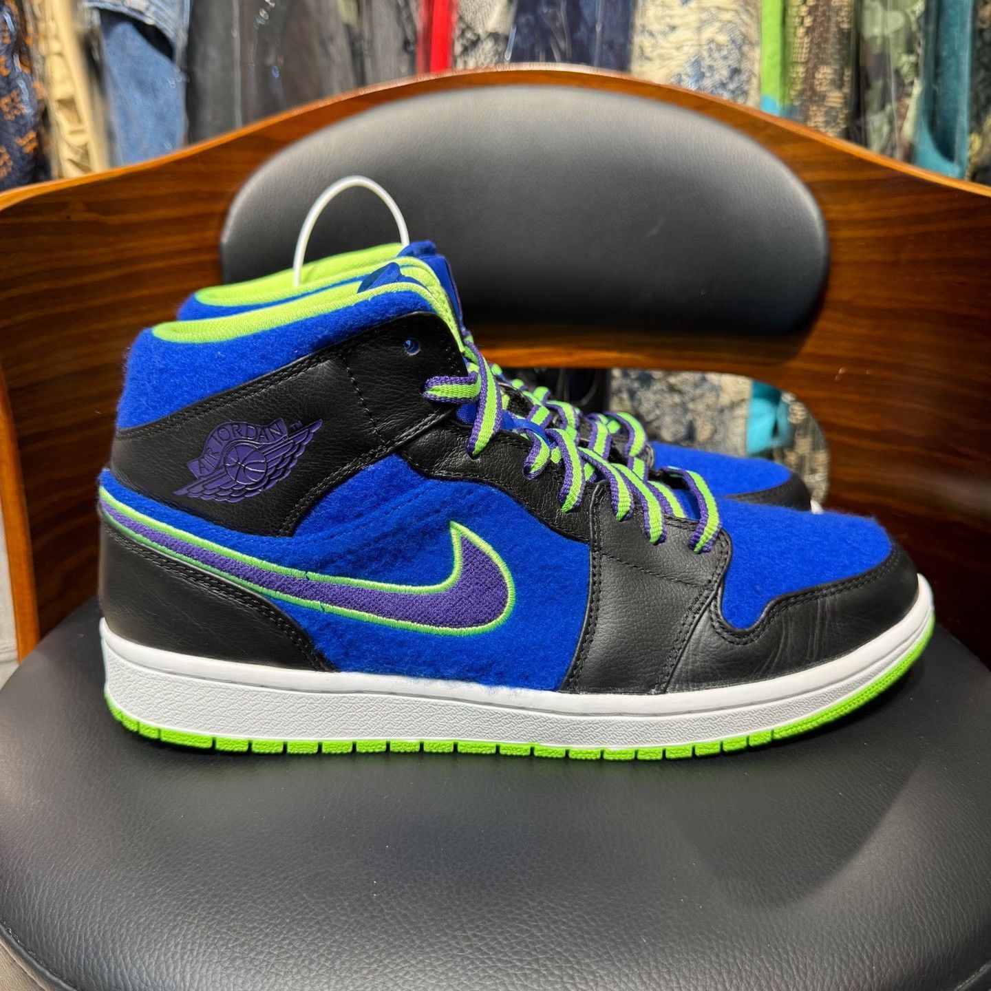 Nike Nike AJ1 Blue Lowtop Sneakers 44.5 Men Size US 11 / EU 44 - 4 Thumbnail