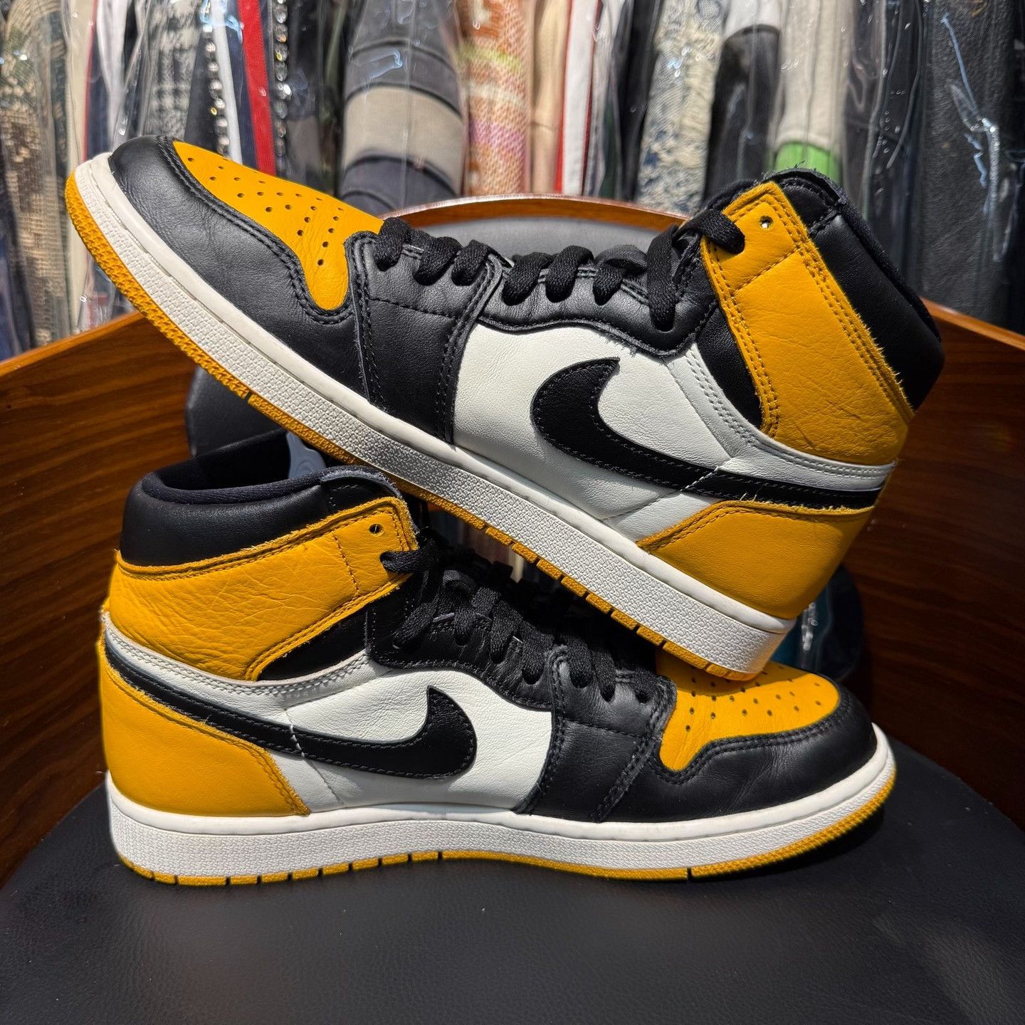 Nike Nike AJ1 Yellow Lowtop Sneakers 44 Men Size US 10.5 / EU 43-44 - 7 Thumbnail