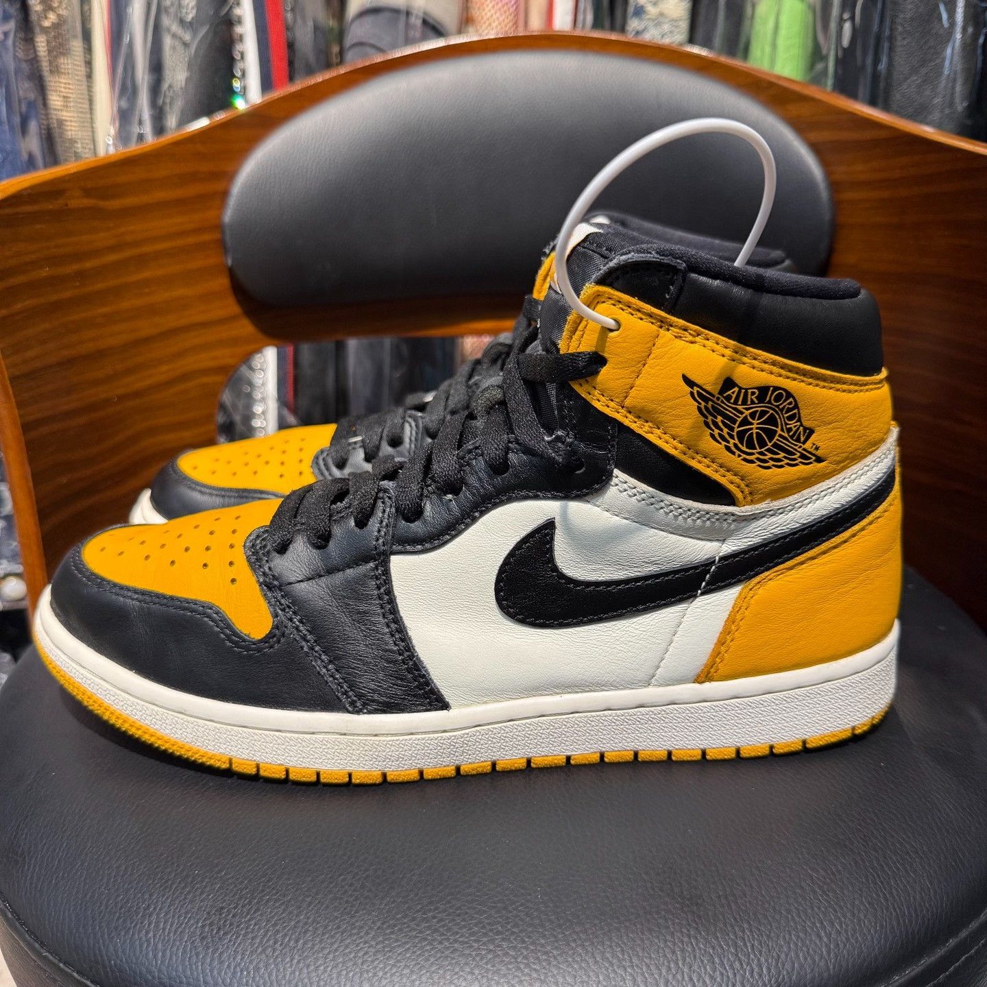 Nike Nike AJ1 Yellow Lowtop Sneakers 44 Men Size US 10.5 / EU 43-44 - 6 Thumbnail