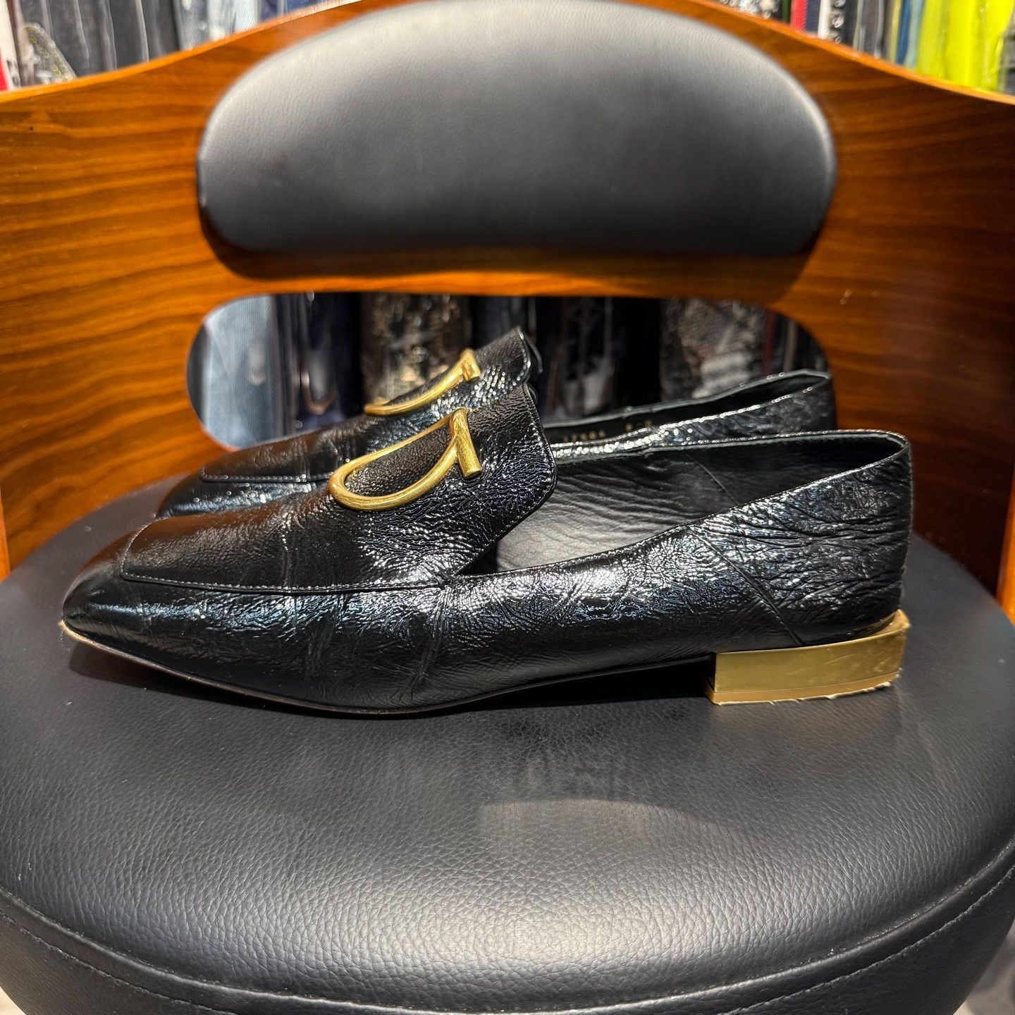Salvatore Ferragamo Salvatore Ferragamo Patent Black Lowtop Sneakers 35 Men Size US 5 / EU 37 - 6 Thumbnail