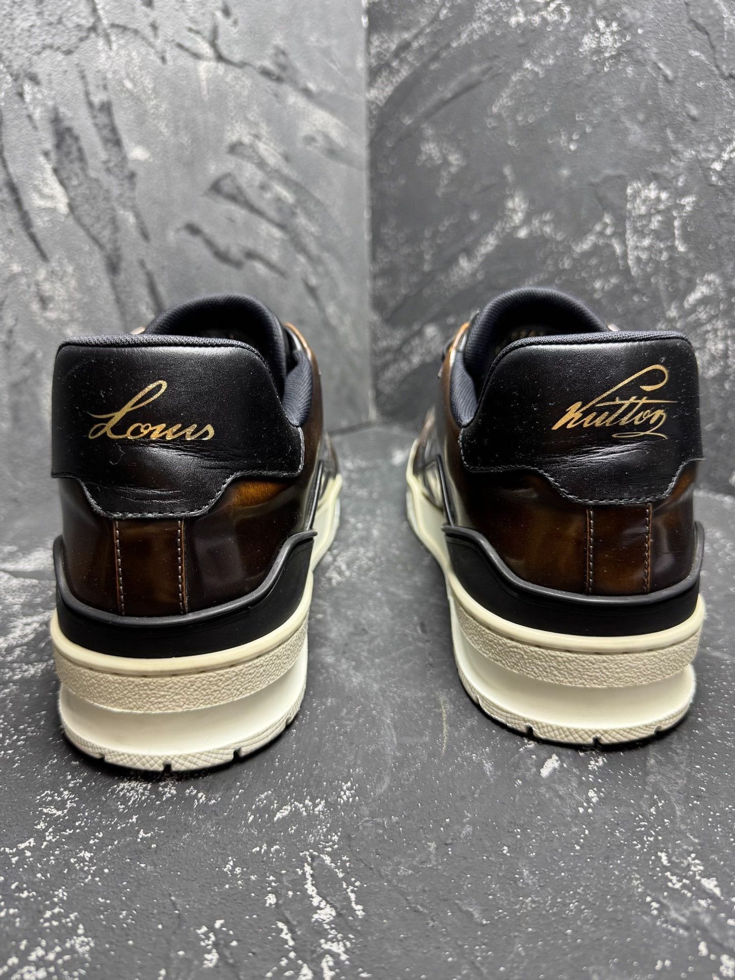 Louis Vuitton Louis Vuitton Training White Lowtop Sneakers 42 Men Size US 9 / EU 42 - 3 Thumbnail