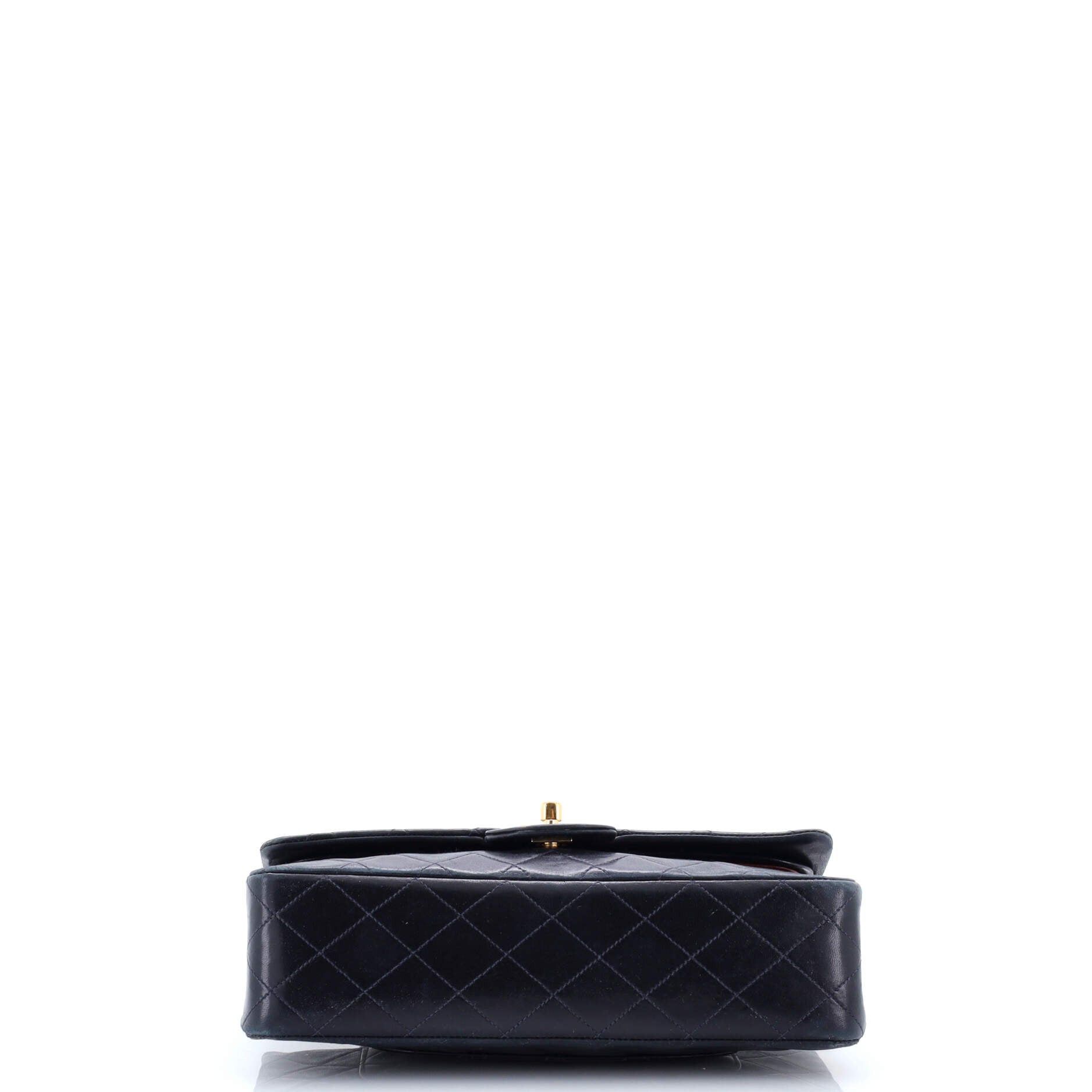 Chanel Vintage Classic Double Flap Bag Size ONE SIZE - 4 Thumbnail
