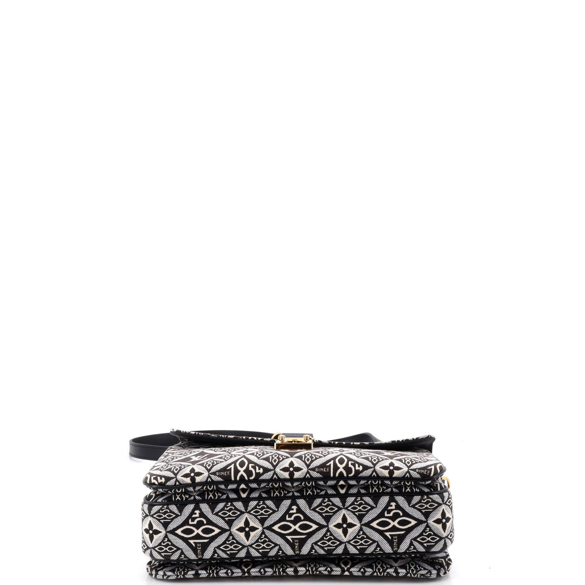 Louis Vuitton Pochette Metis Size ONE SIZE - 4 Thumbnail