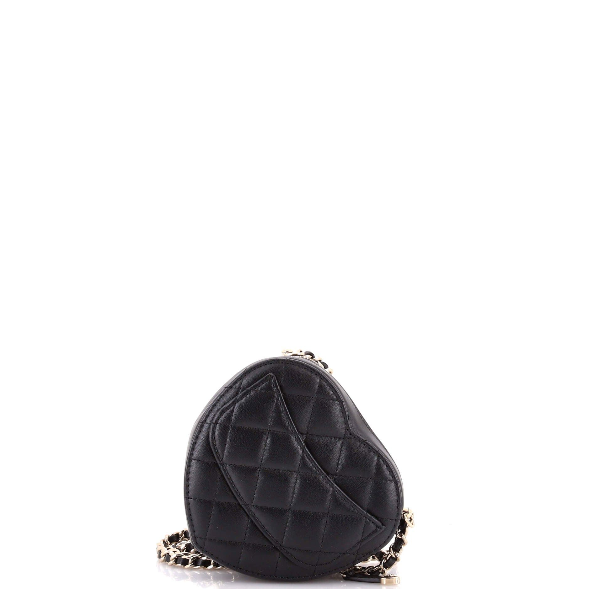 Chanel CC in Love Heart Clutch with Chain Size ONE SIZE - 3 Thumbnail