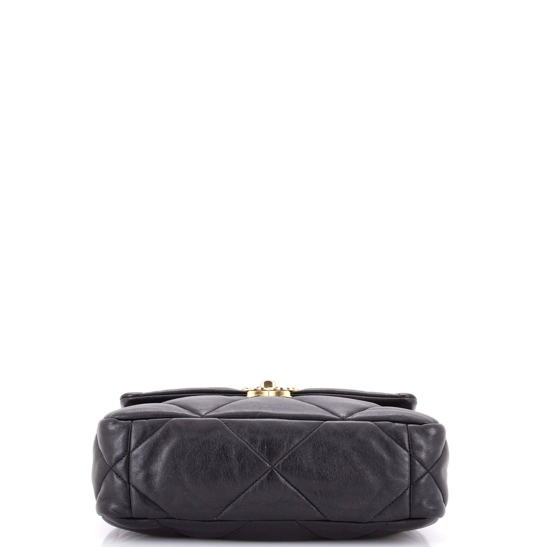 Chanel 19 Flap Bag Size ONE SIZE - 4 Thumbnail