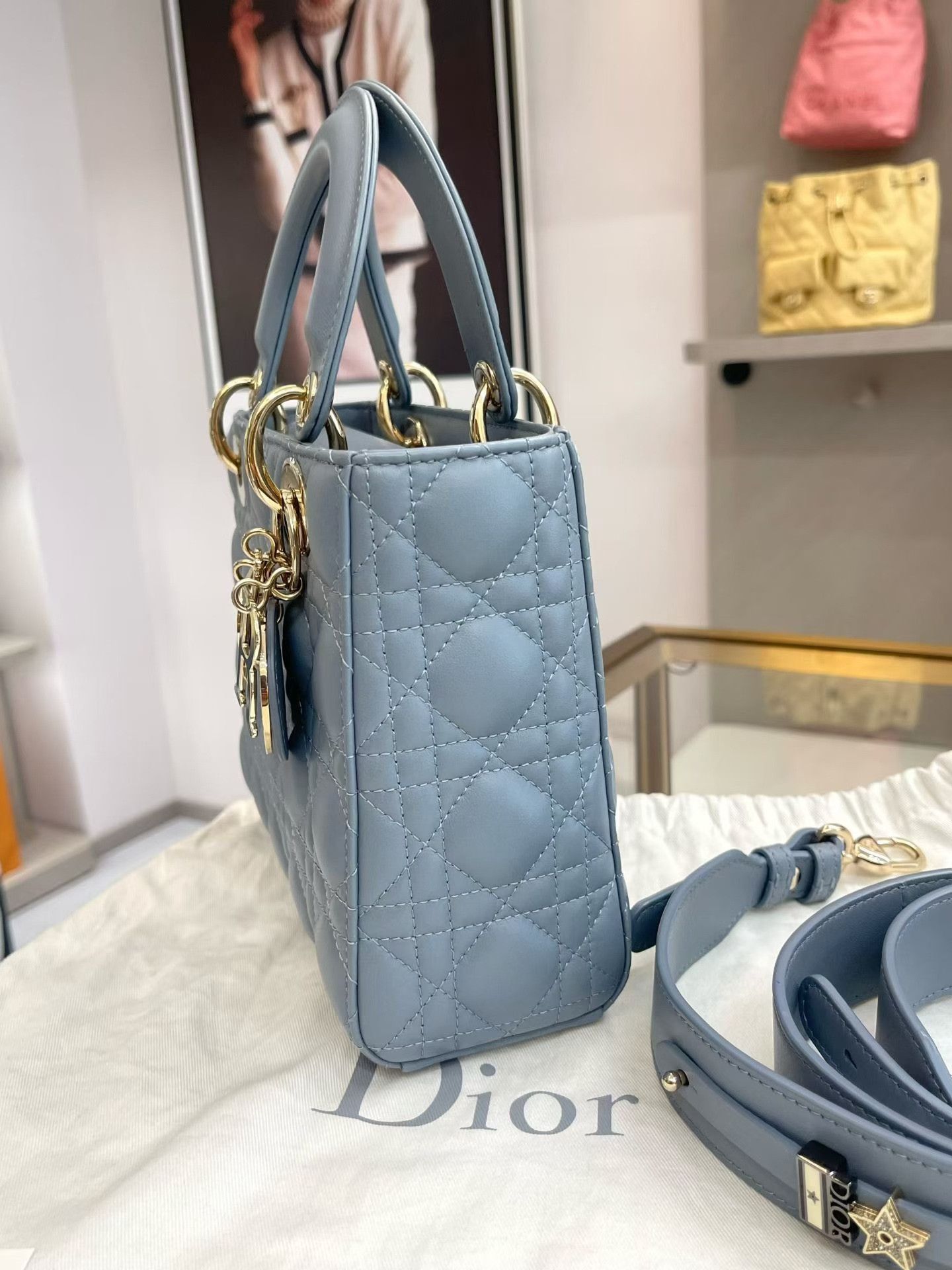 Dior Pre-loved Bag Very good condition Size ONE SIZE - 8 Thumbnail