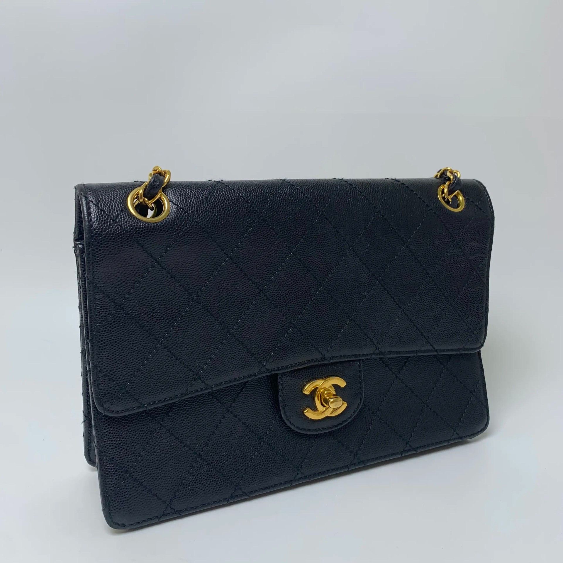 Chanel Pre-loved Bag Very good condition Size ONE SIZE - 3 Thumbnail
