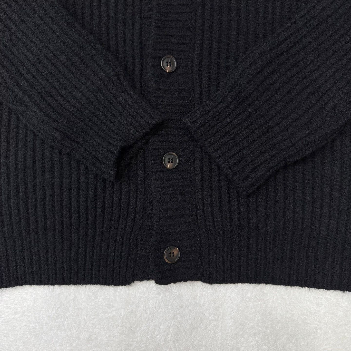 Prada Prada Wool Embroidered Black Sweater L Men Size US L / EU 52-54 / 3 - 2 Thumbnail