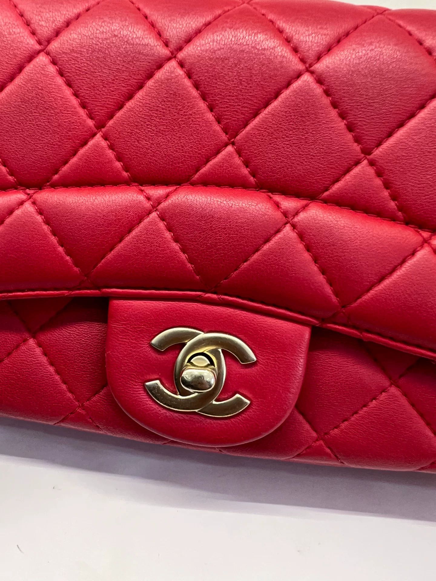 Chanel Pre-loved Bag Very good condition Size ONE SIZE - 6 Thumbnail