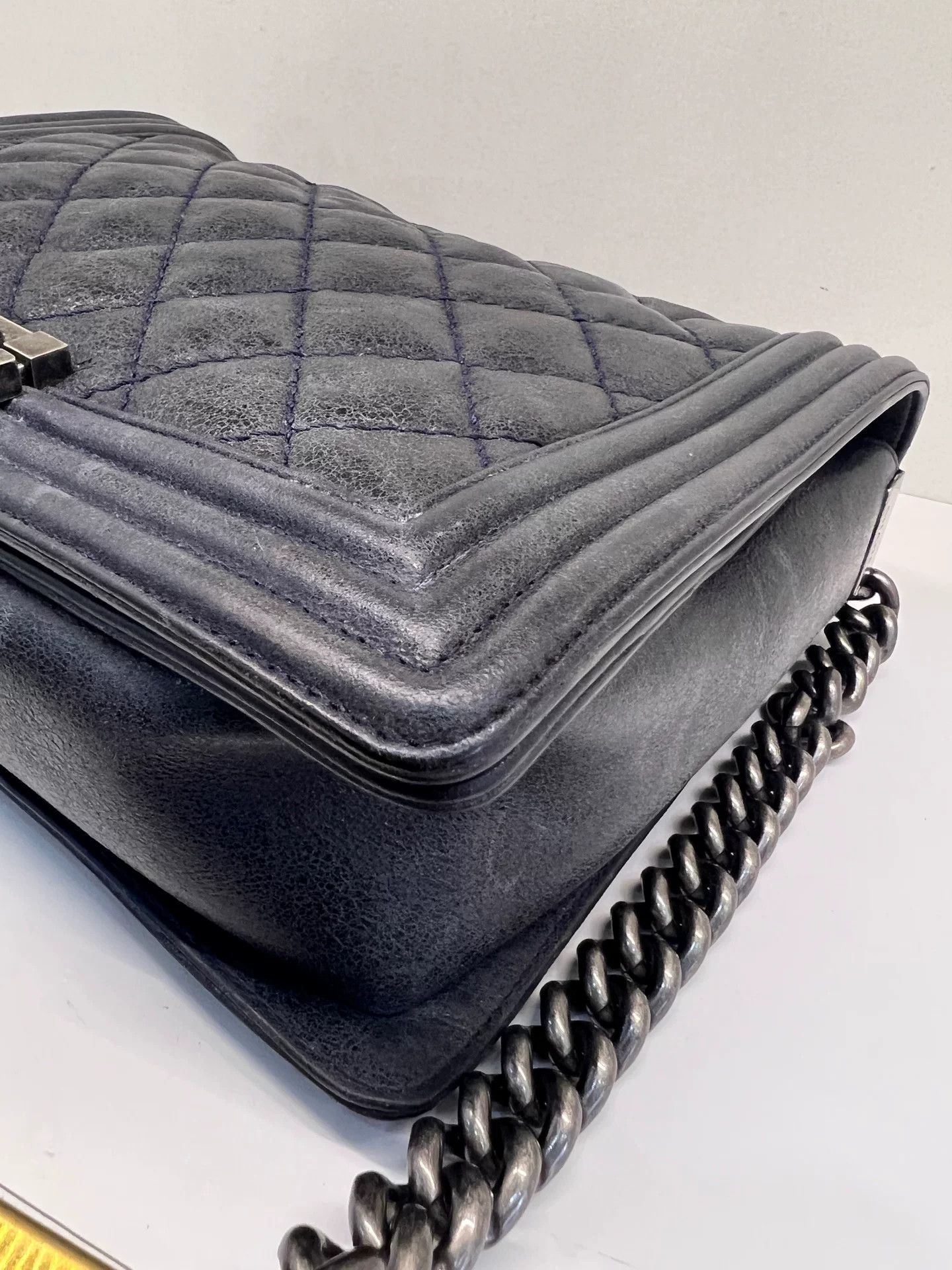 Chanel Pre-loved Bag Very good condition Size ONE SIZE - 3 Thumbnail