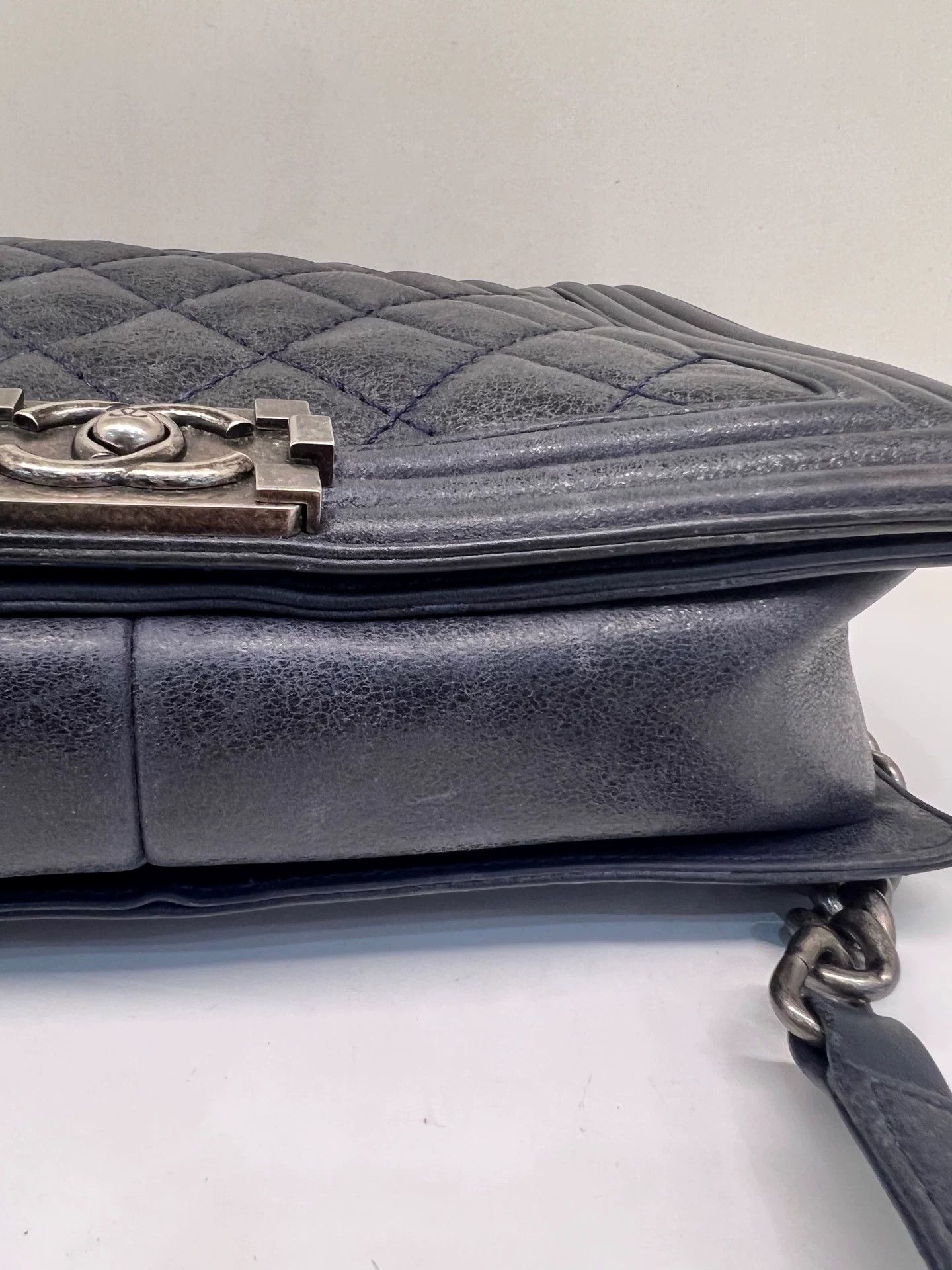 Chanel Pre-loved Bag Very good condition Size ONE SIZE - 6 Thumbnail