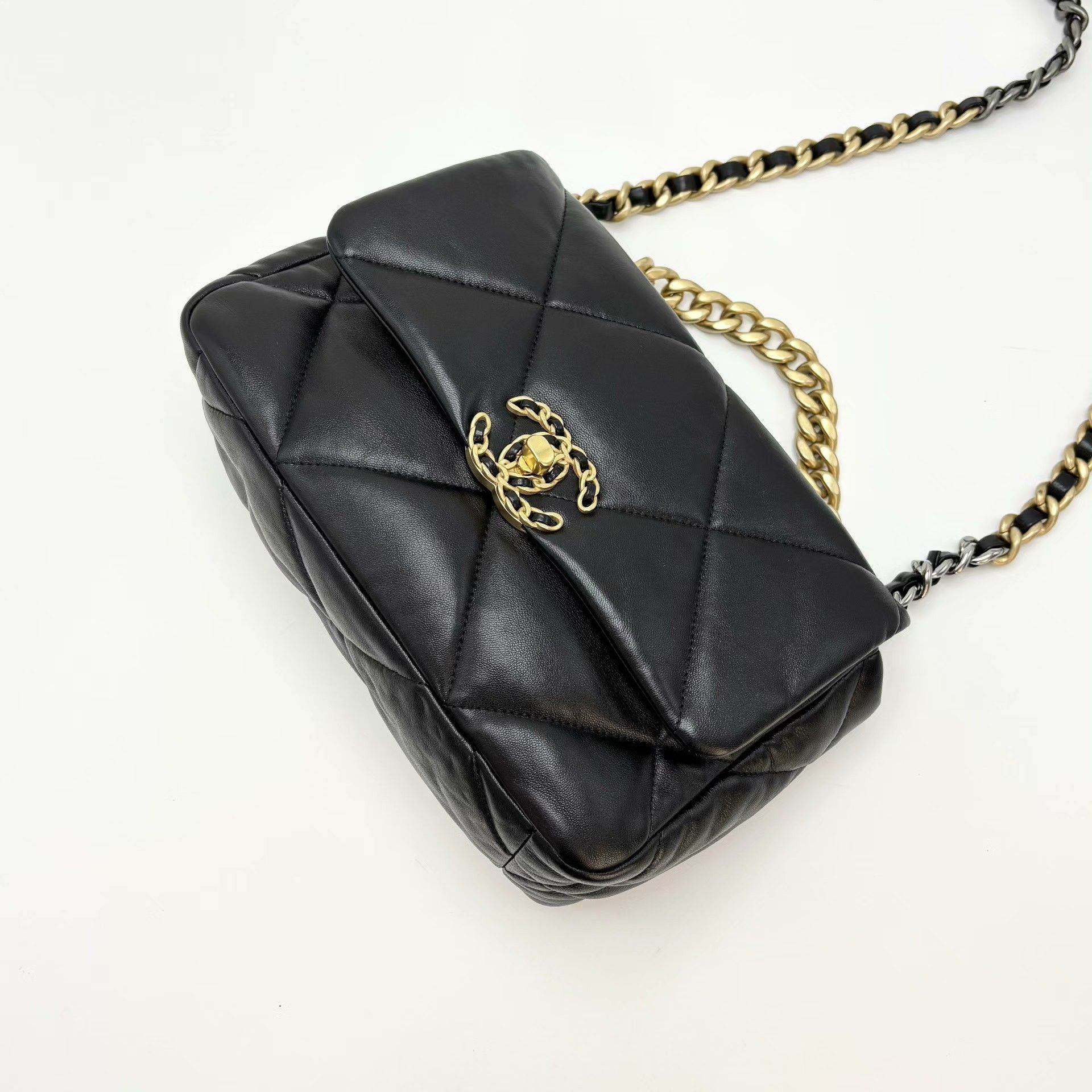 Chanel Pre-loved Bag Very good condition Size ONE SIZE - 5 Thumbnail