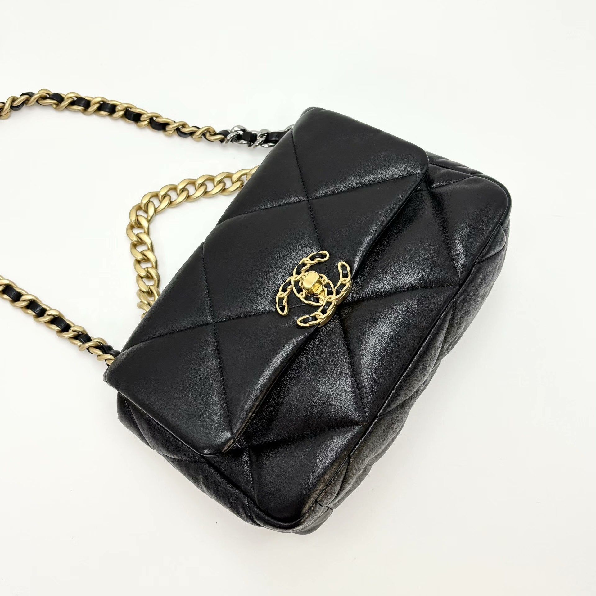 Chanel Pre-loved Bag Very good condition Size ONE SIZE - 3 Thumbnail