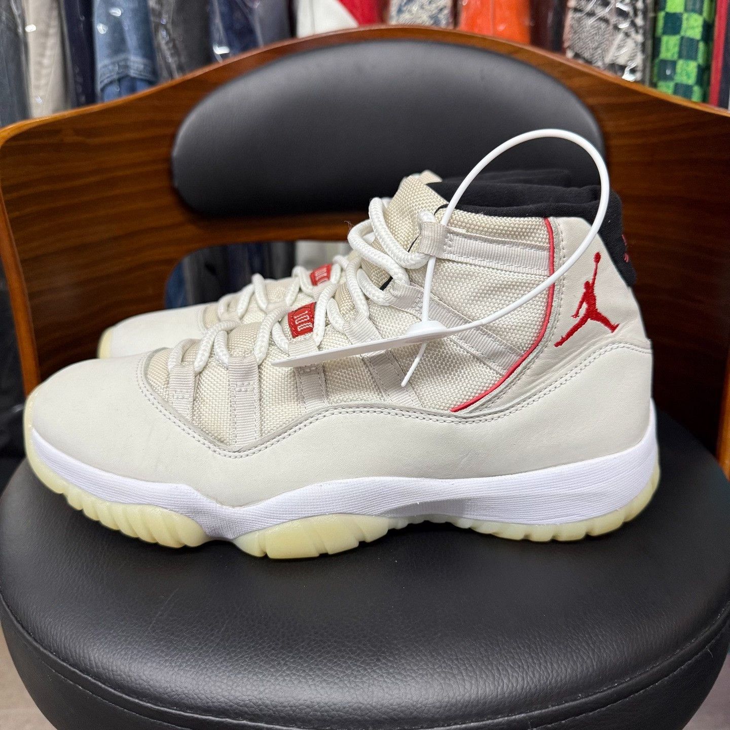 Nike Nike AJ11 Lowtop Sneakers 42.5 Men Size US 9.5 / EU 42-43 - 6 Thumbnail