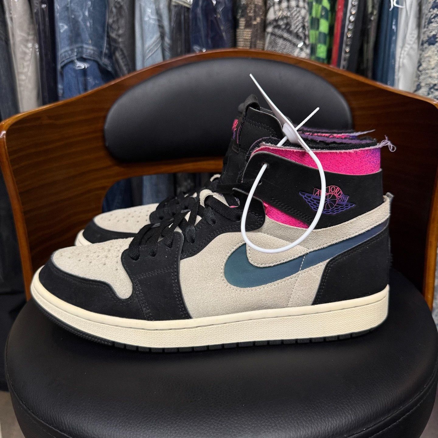 Nike Nike AJ1 Lowtop Sneakers 44.5 Men Size US 11 / EU 44 - 6 Thumbnail