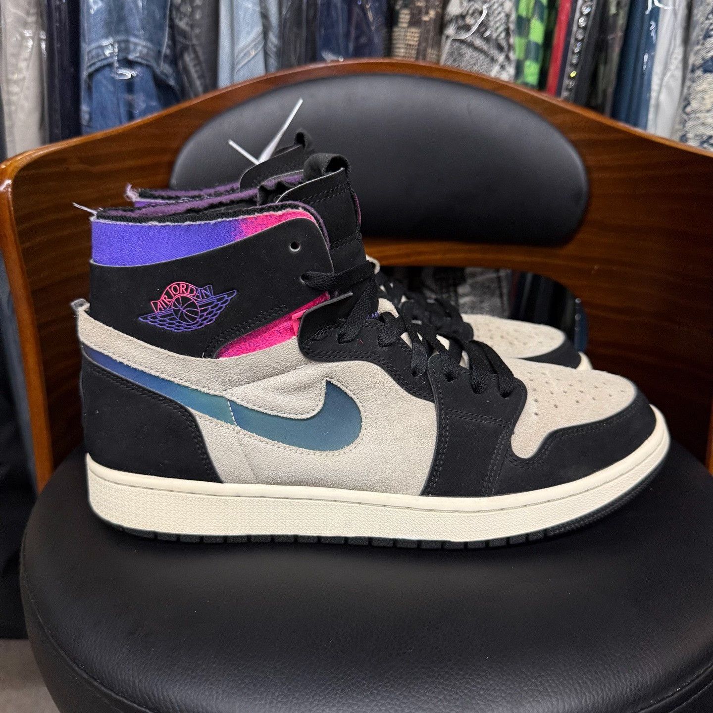 Nike Nike AJ1 Lowtop Sneakers 44.5 Men Size US 11 / EU 44 - 4 Thumbnail