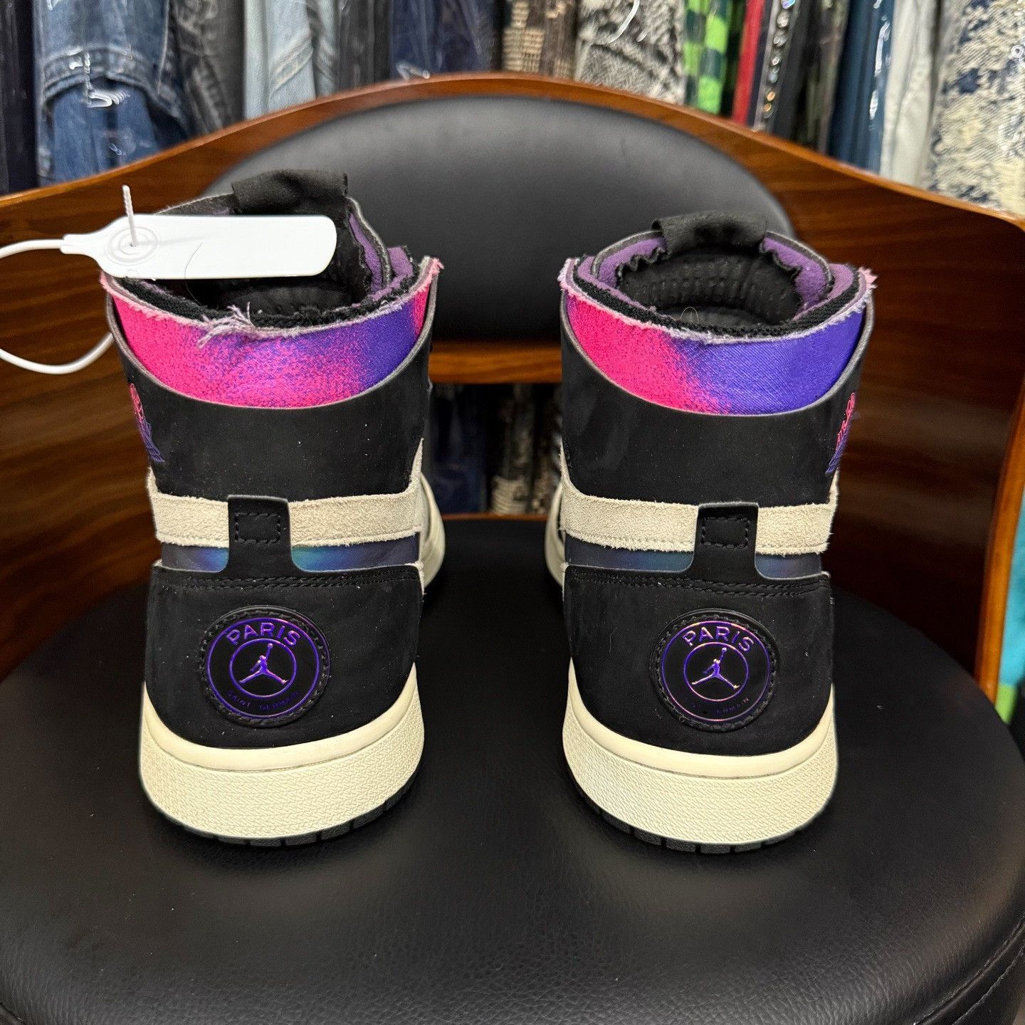 Nike Nike AJ1 Lowtop Sneakers 44.5 Men Size US 11 / EU 44 - 3 Thumbnail