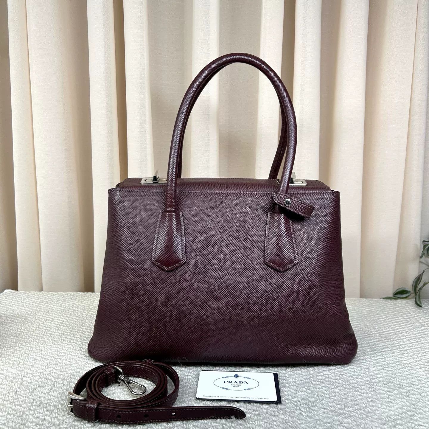 Prada Pre-loved Bag Very good condition Size ONE SIZE - 2 Thumbnail