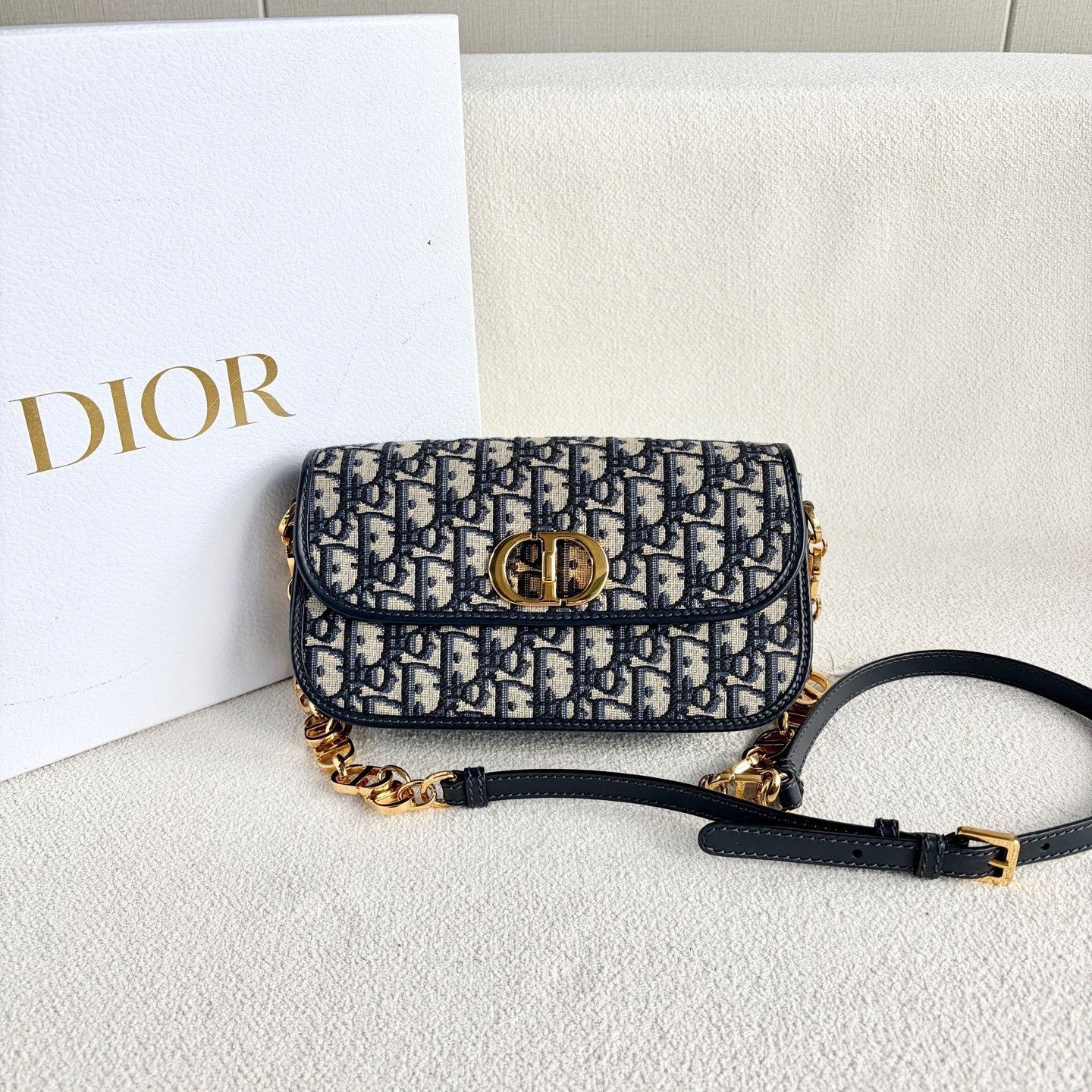 Dior Pre-loved Bag Very good condition Size ONE SIZE - 2 Thumbnail