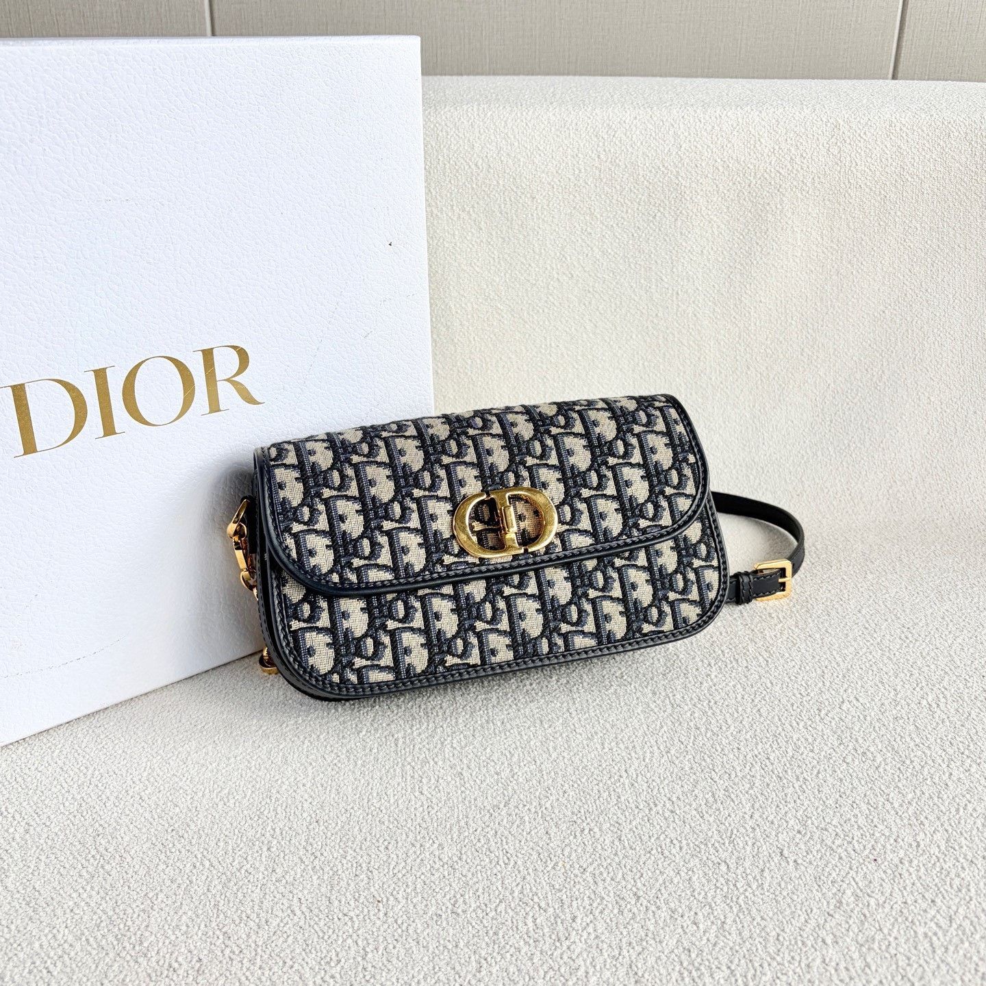 Dior Pre-loved Bag Very good condition Size ONE SIZE - 6 Thumbnail