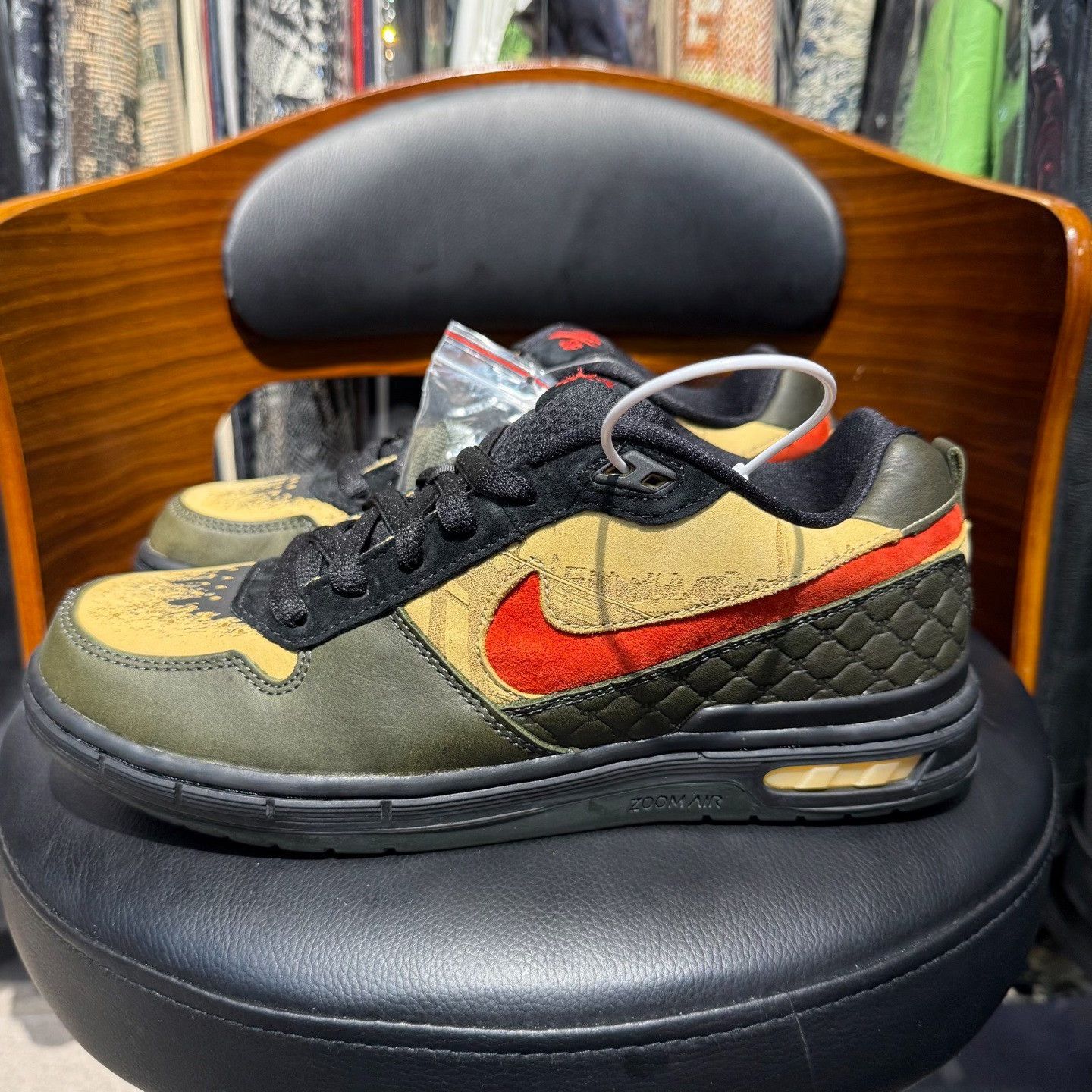Nike Nike Gold Lowtop Sneakers 43 Men Size US 10 / EU 43 - 6 Thumbnail