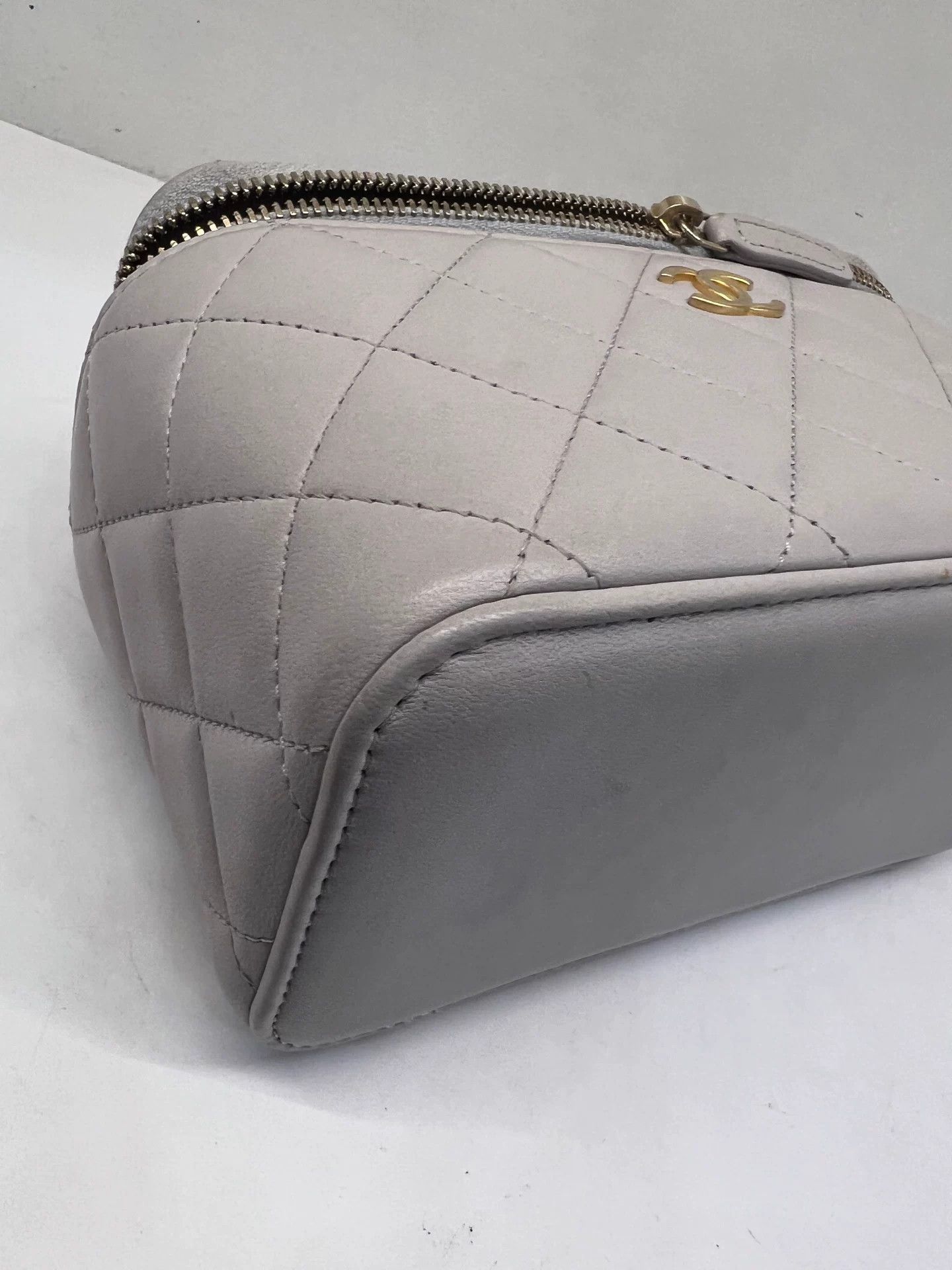 Chanel Pre-loved Bag Very good condition Size ONE SIZE - 4 Thumbnail