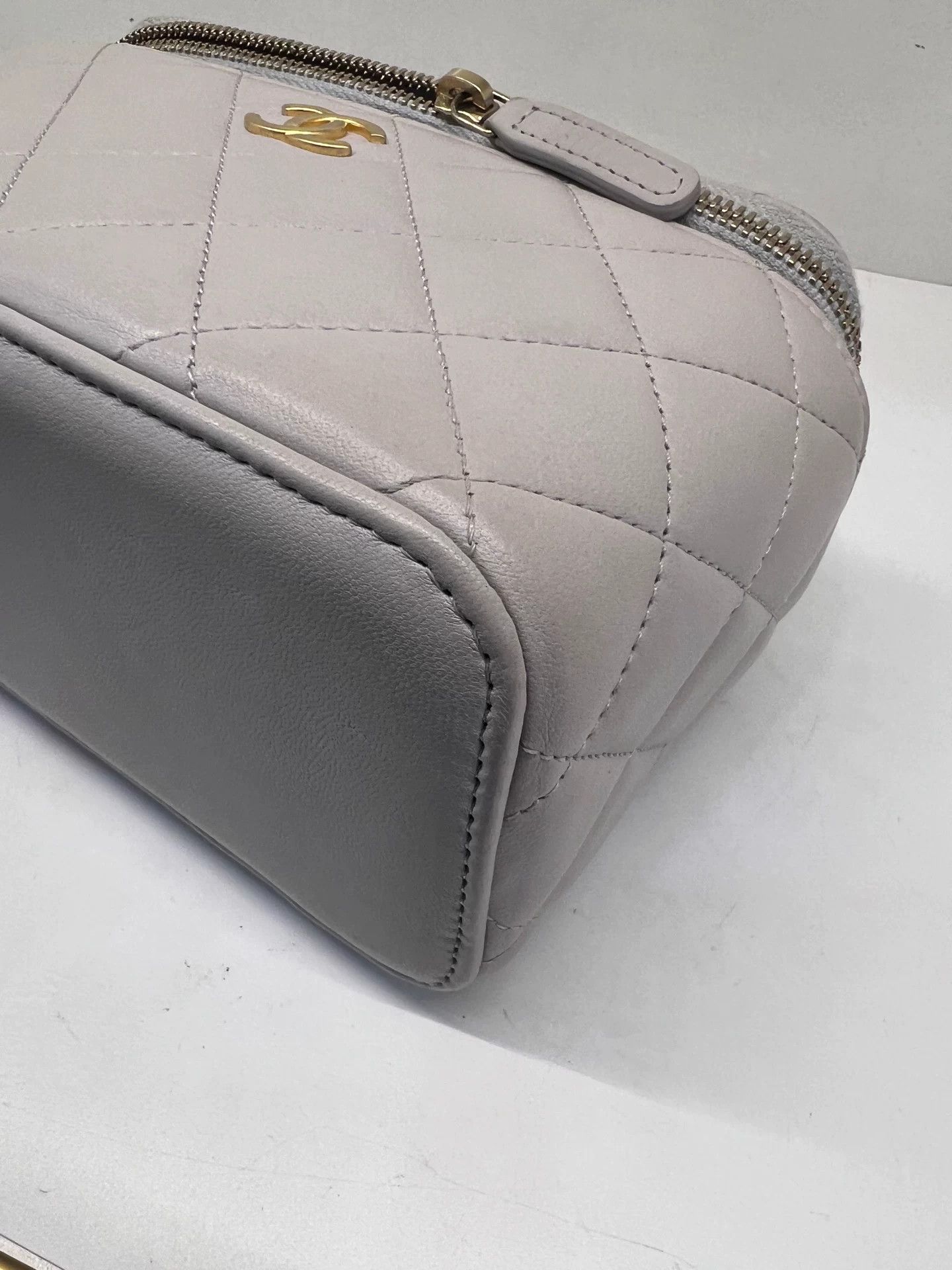 Chanel Pre-loved Bag Very good condition Size ONE SIZE - 3 Thumbnail