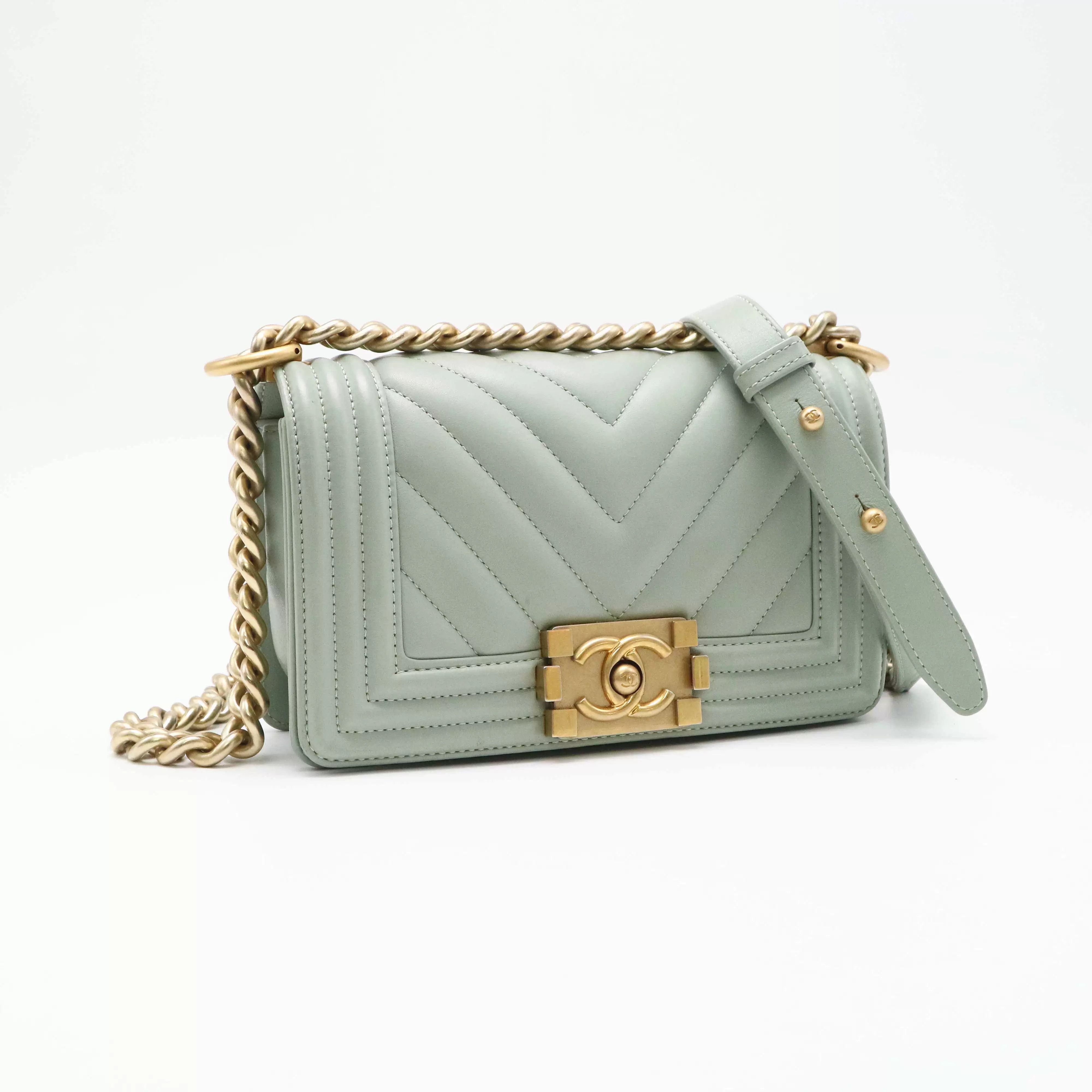 Chanel Pre-loved Bag Very good condition Size ONE SIZE - 2 Thumbnail