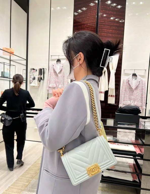 Chanel Pre-loved Bag Very good condition Size ONE SIZE - 7 Thumbnail