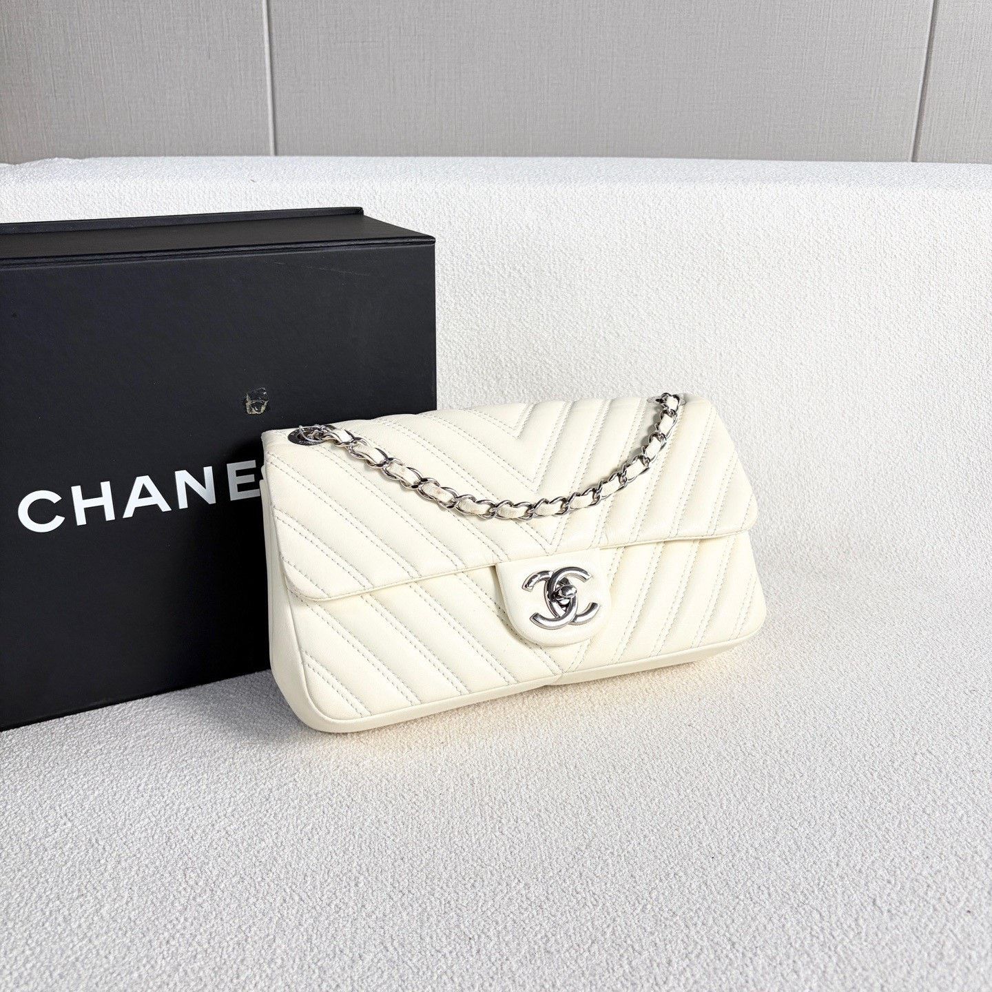Chanel Pre-loved Bag Very good condition Size ONE SIZE - 6 Thumbnail