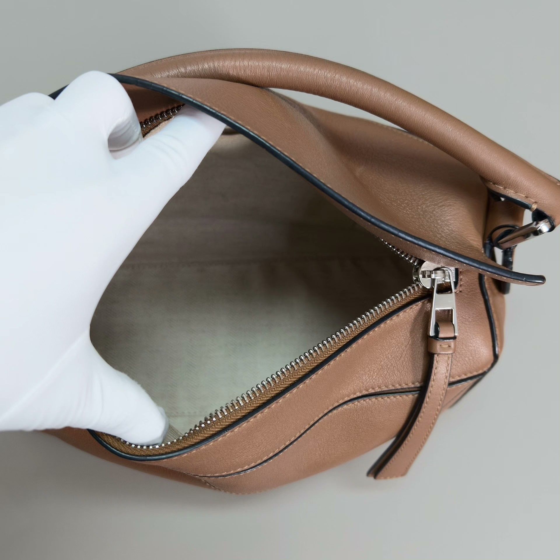 Loewe Pre-loved Bag Very good condition Size ONE SIZE - 6 Thumbnail