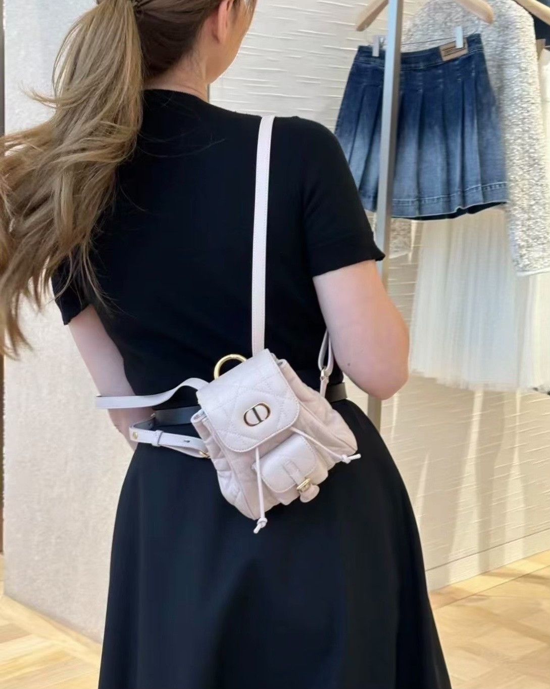 Dior Pre-loved Bag Very good condition Size ONE SIZE - 4 Thumbnail