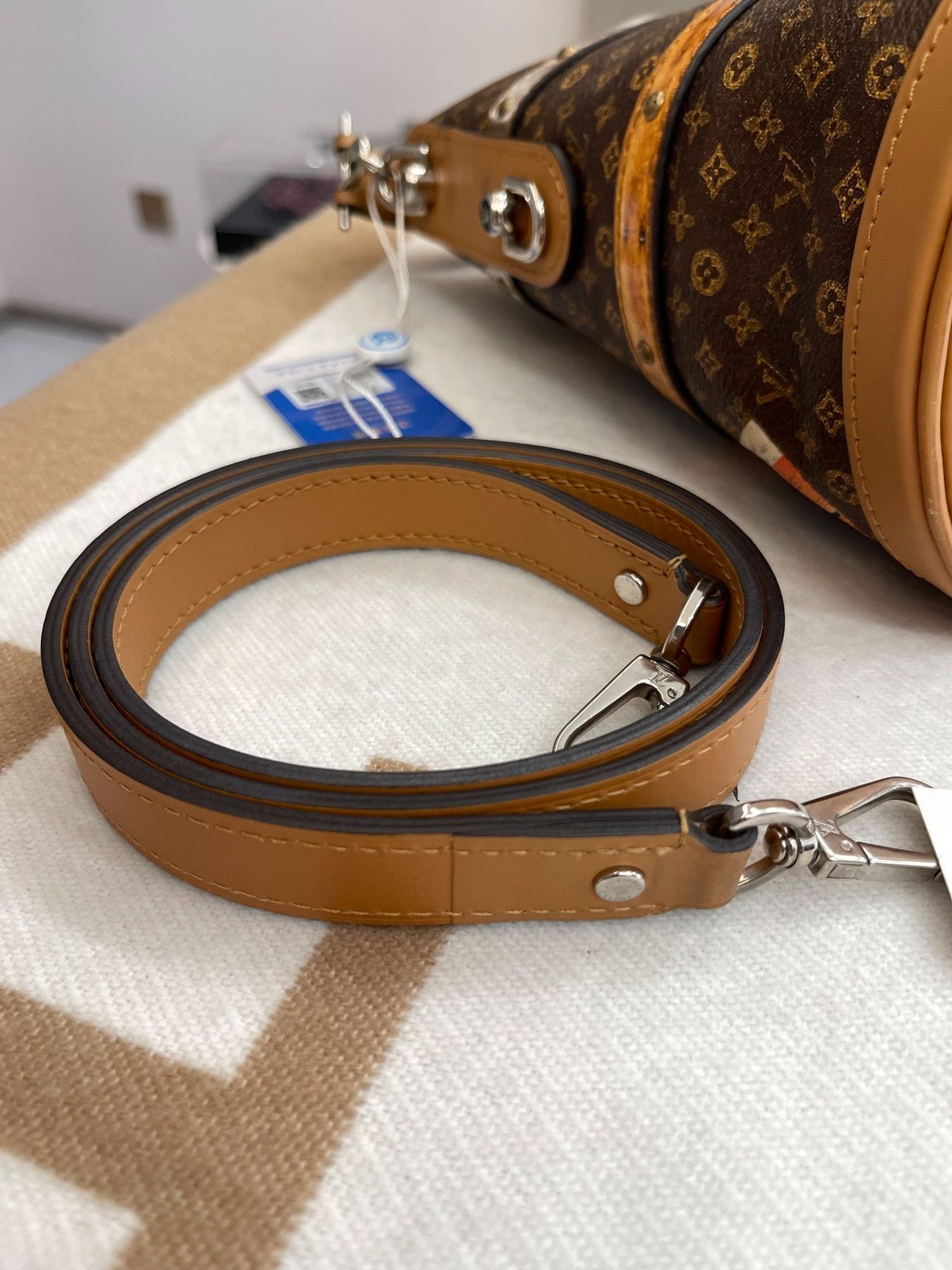 Louis Vuitton Pre-loved Bag Very good condition Size ONE SIZE - 6 Thumbnail