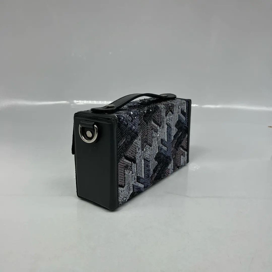 Fendi Pre-loved Bag Very good condition Size ONE SIZE - 4 Thumbnail